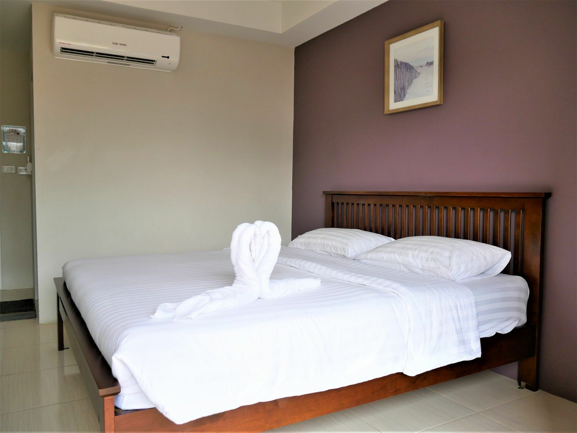Bed & Breakfast Yellow House Rayong Ban Phe