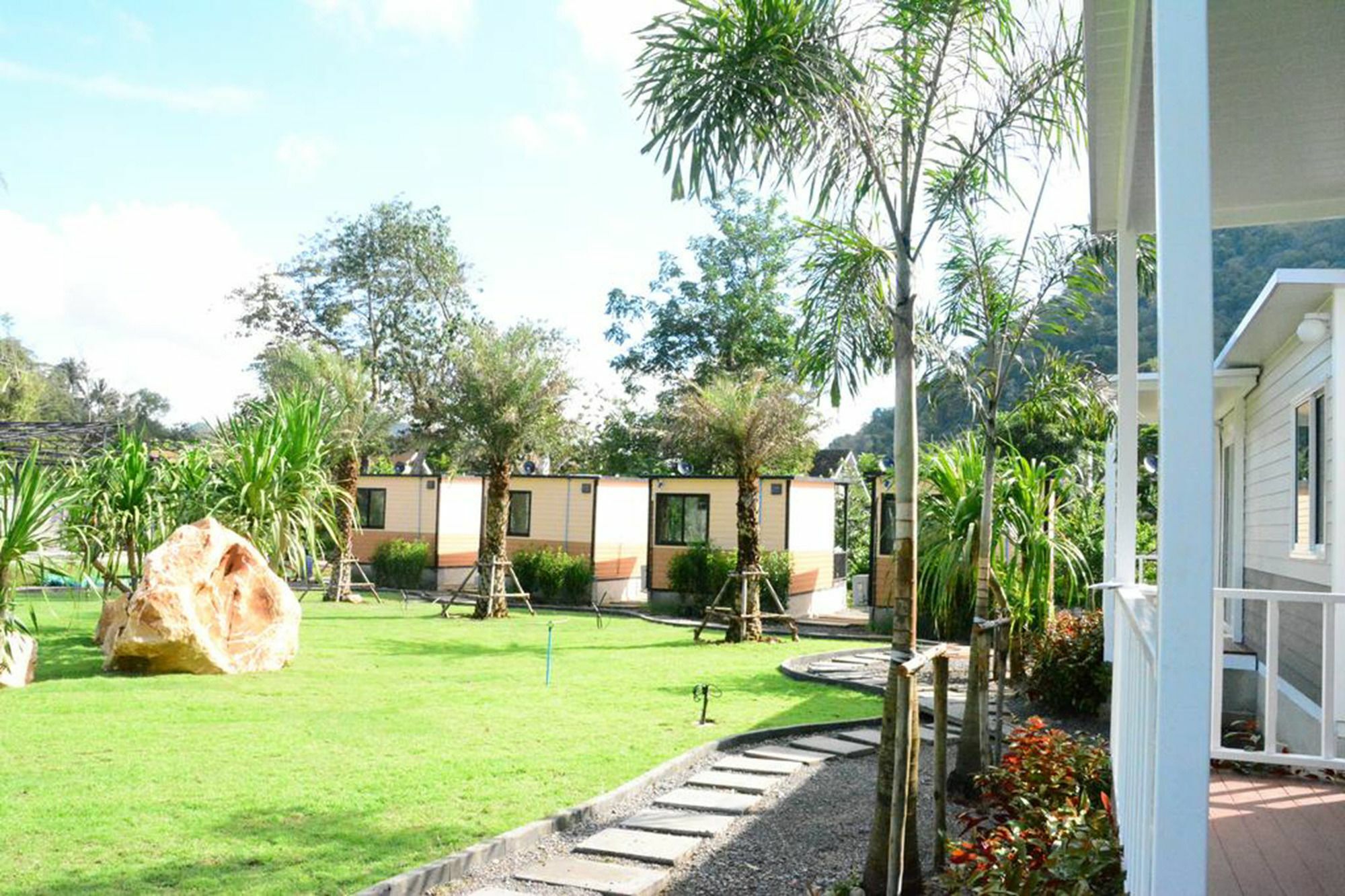 Tharapana Khaoyai