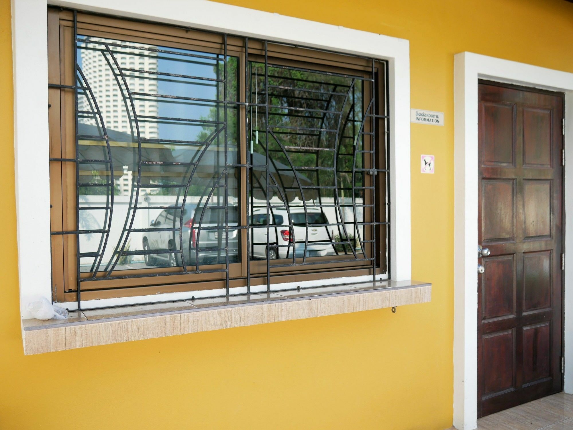 Yellow House Rayong Bed & Breakfast 3*