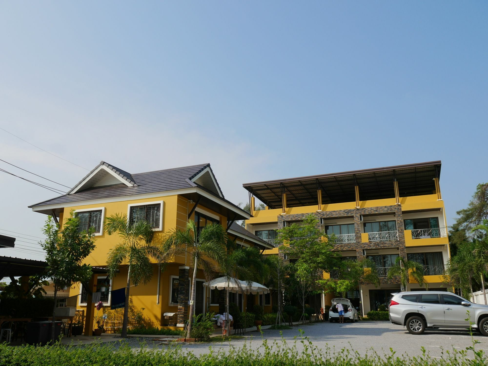 Yellow House Rayong Bed & Breakfast 3*