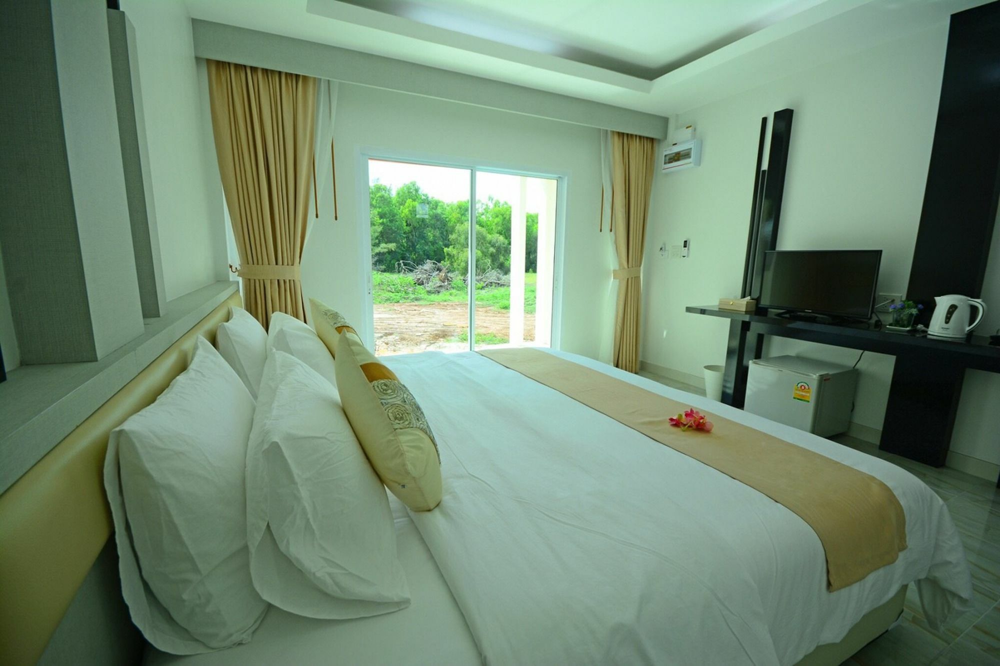 Pimtara Hotel 3*