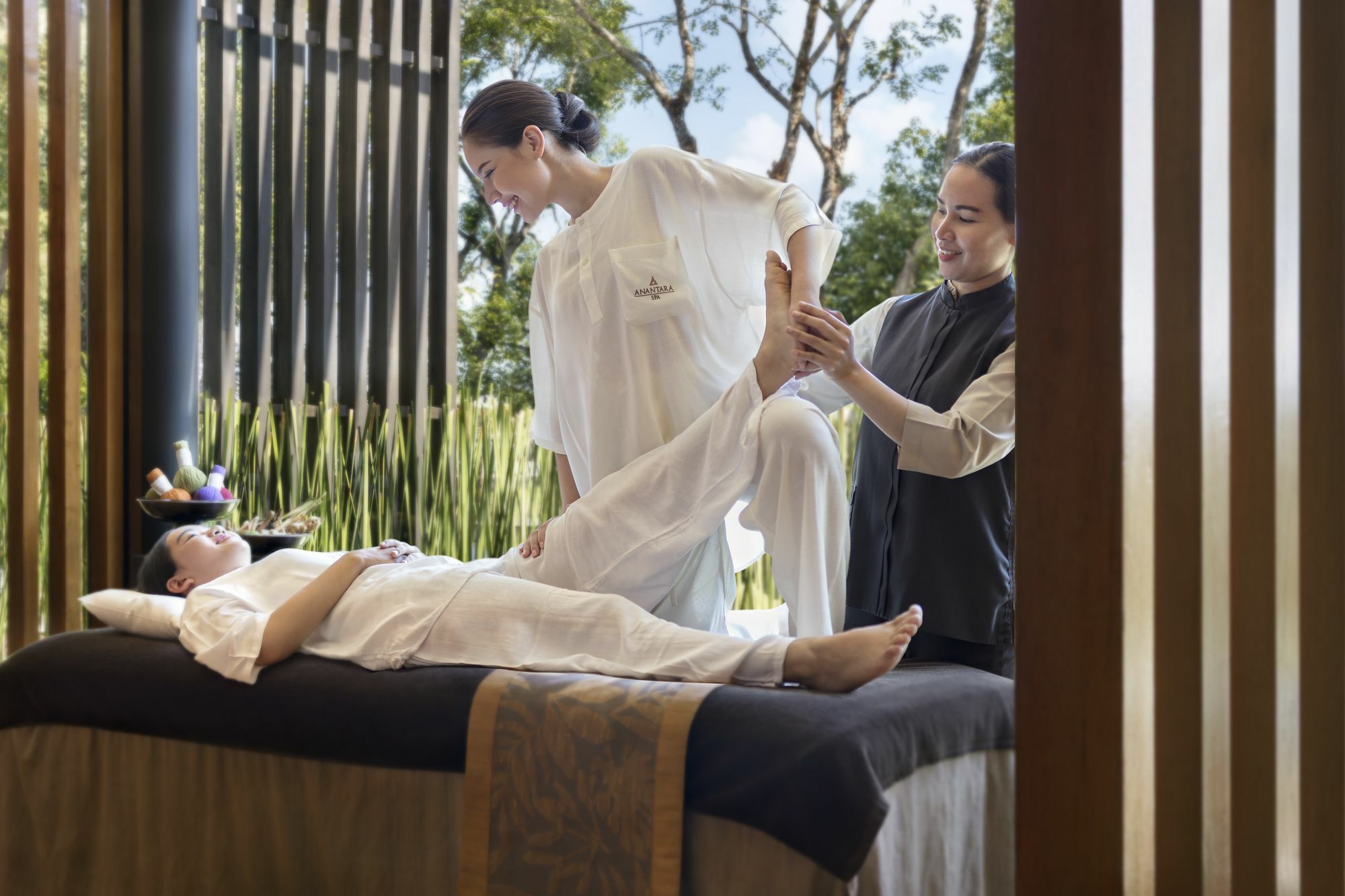 Anantara Serviced Suites Hotel 5*