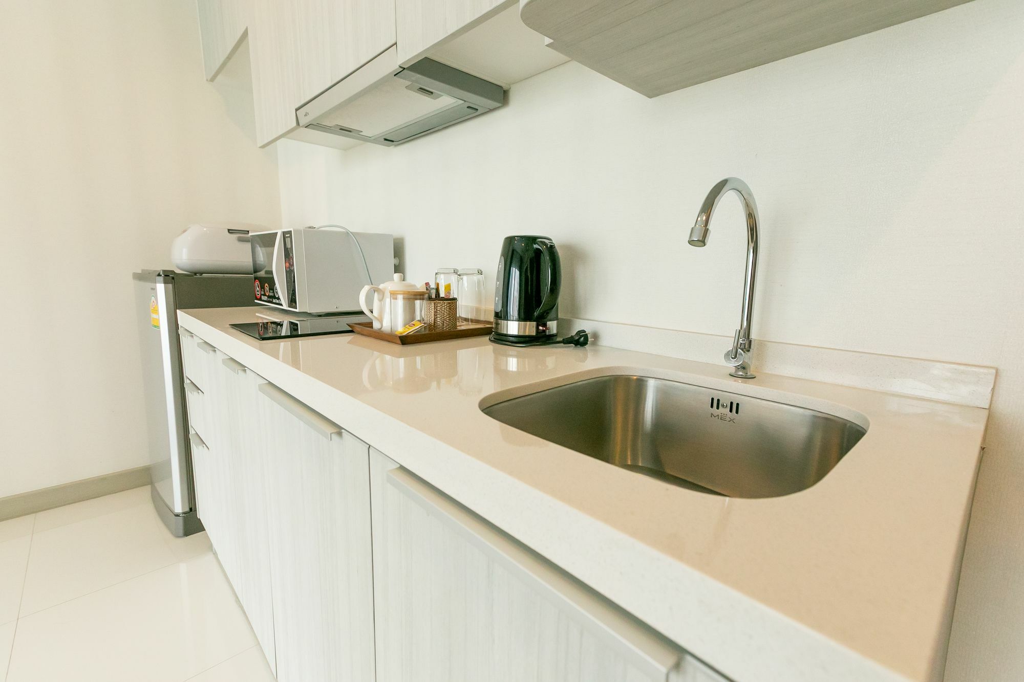 Locals Prio Chiangmai Airport Plaza Apartment *