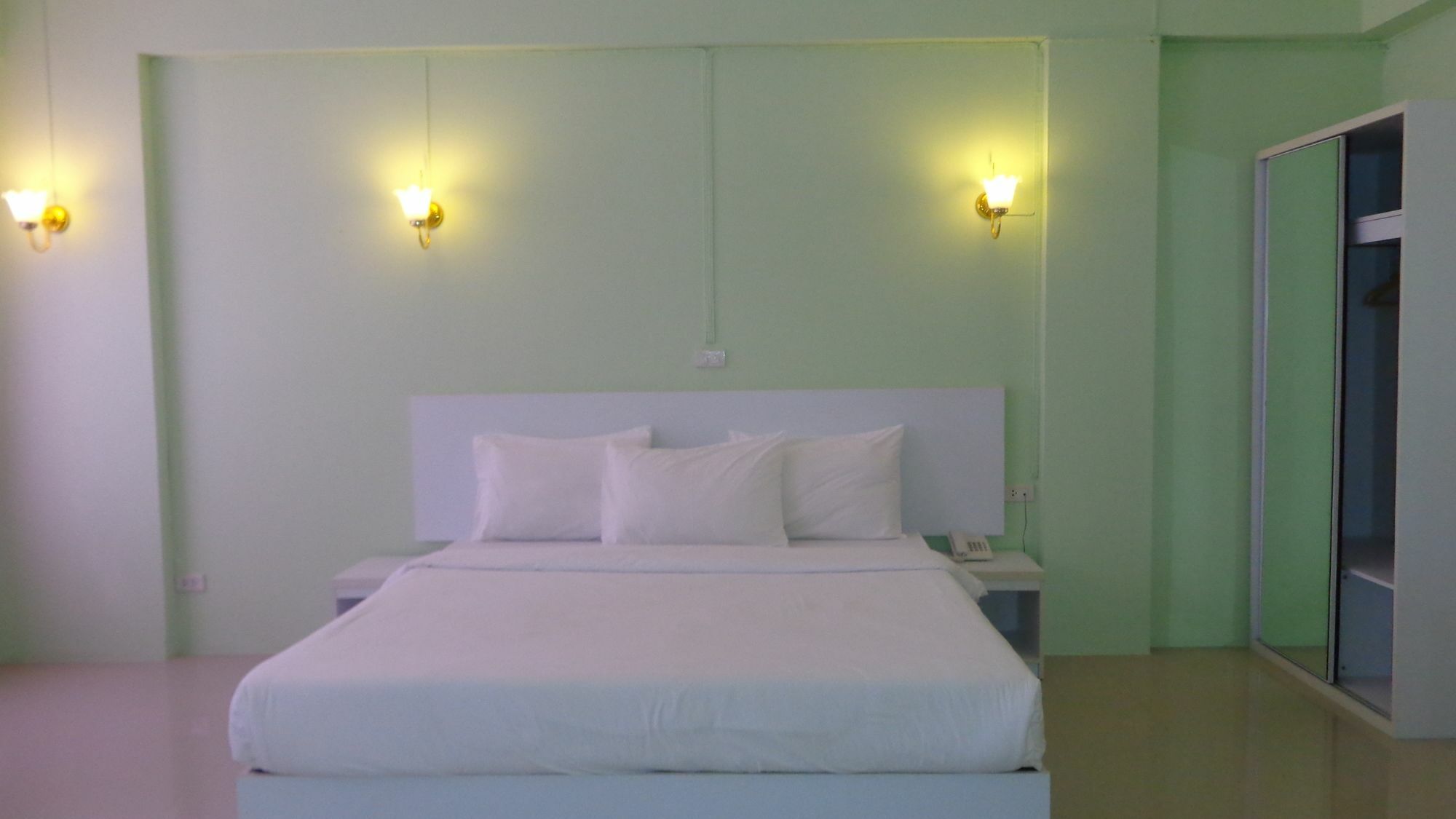 Siam Apple & Hotel
