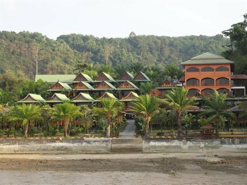 B C Badin 3* Ranong
