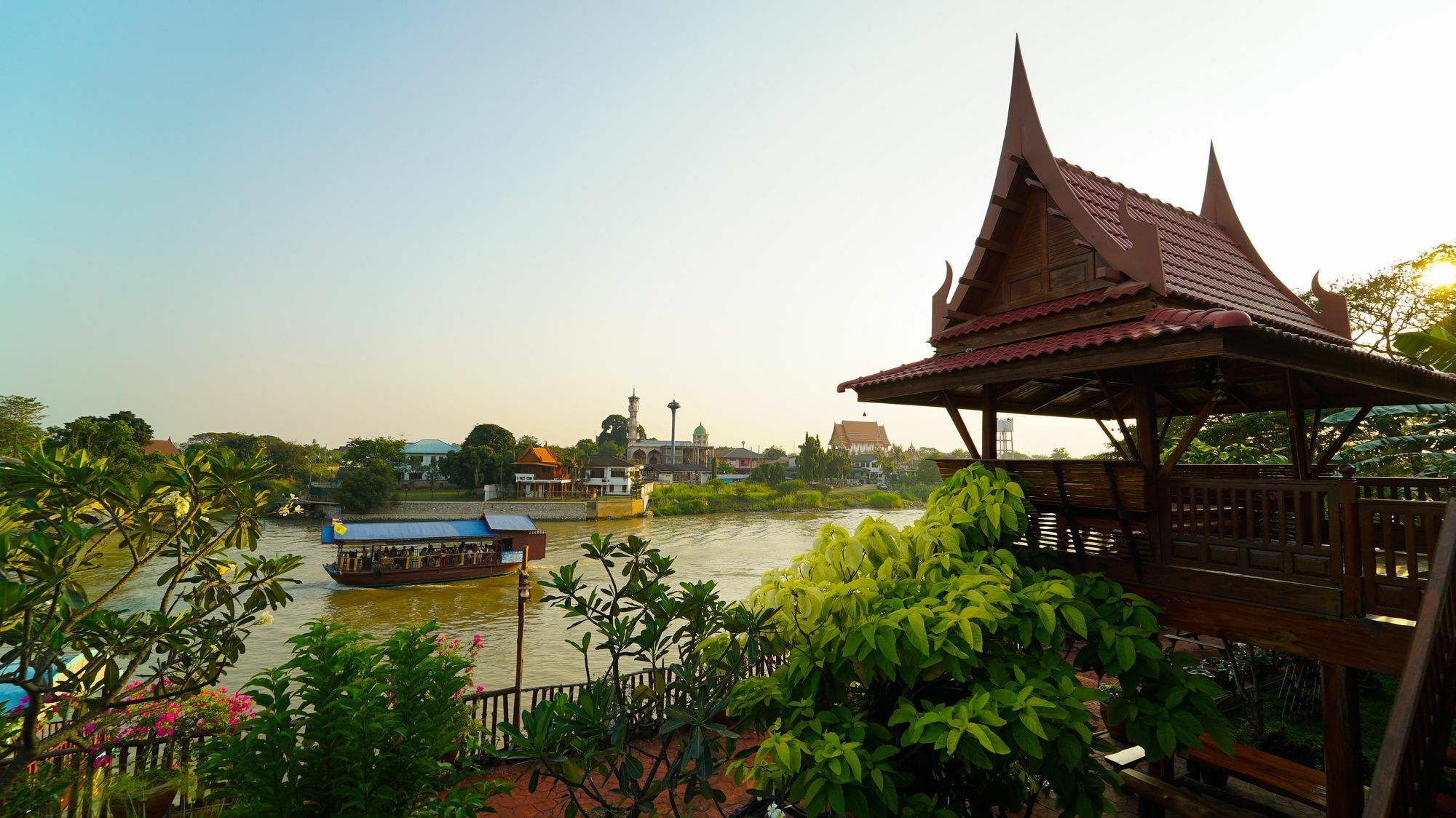 Athithara * Phra Nakhon Si Ayutthaya