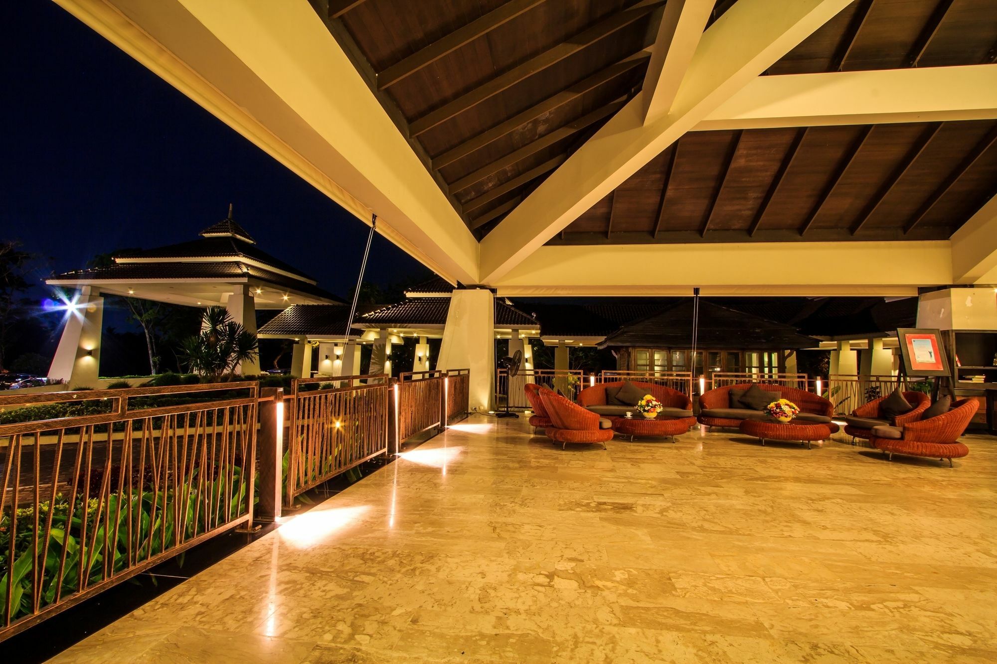 Hotel The Nouveau And Golf