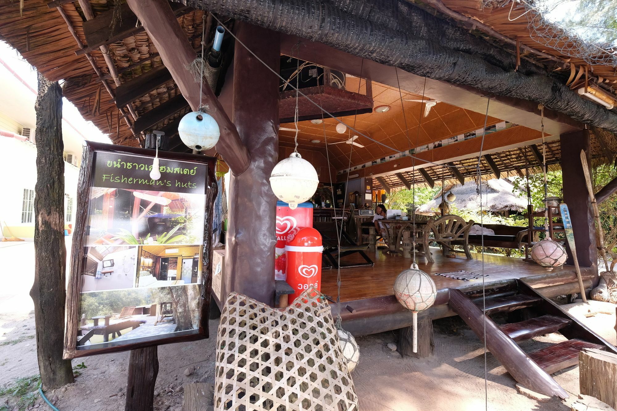 Fisherman's Hut , ขนำชาวเลโฮมสเตย์ Pak Meng