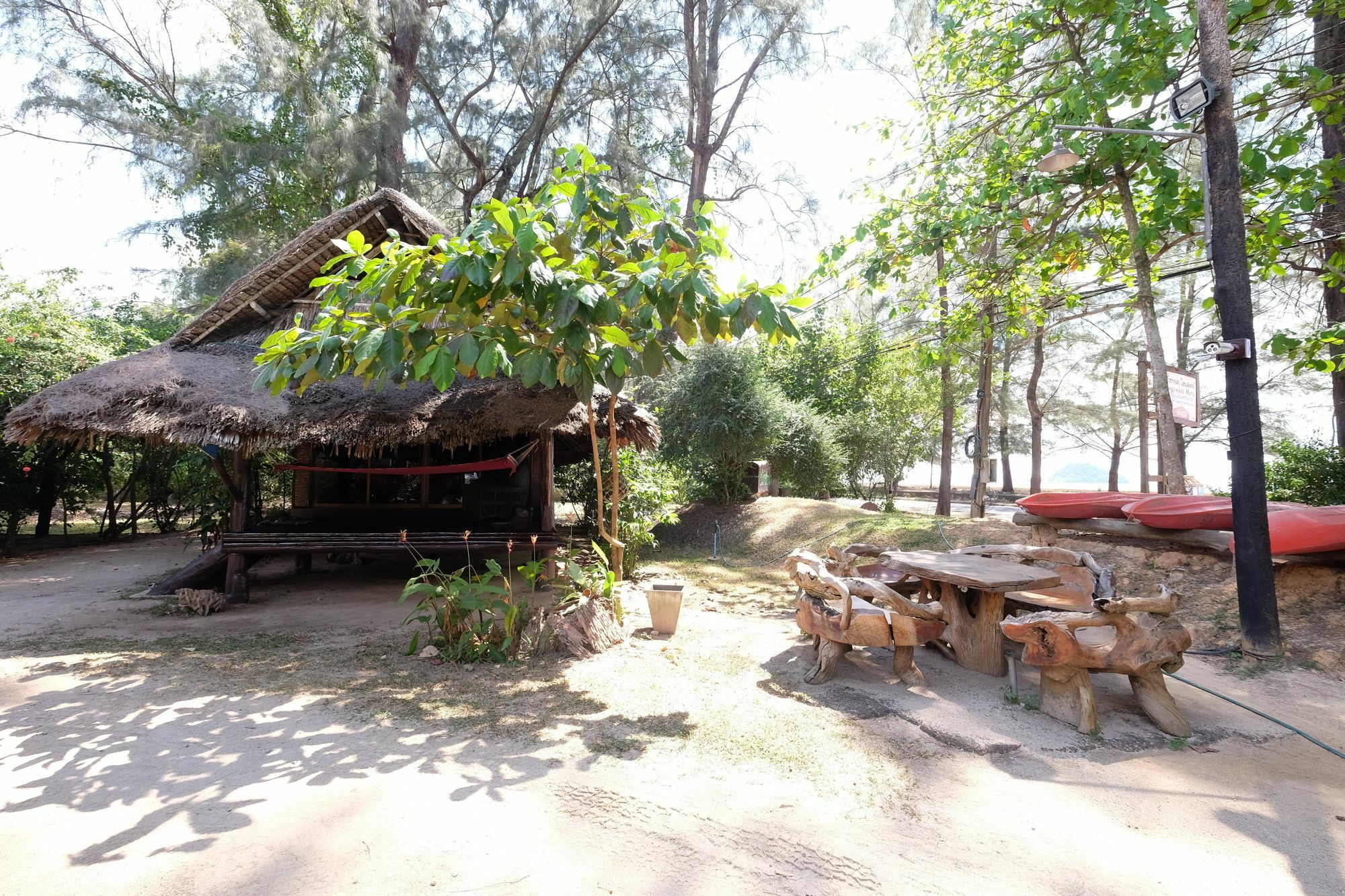 Fisherman's Hut , ขนำชาวเลโฮมสเตย์ 2*