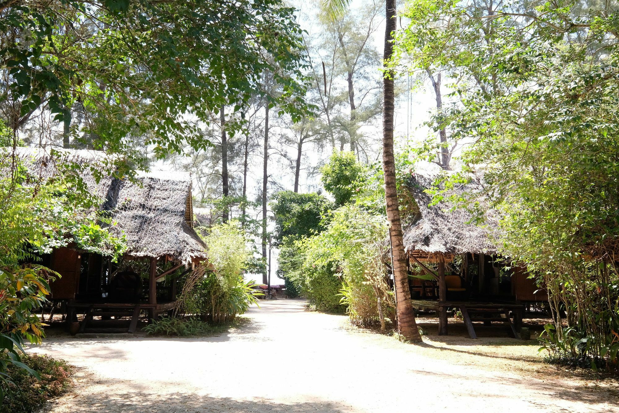 Fisherman's Hut , ขนำชาวเลโฮมสเตย์