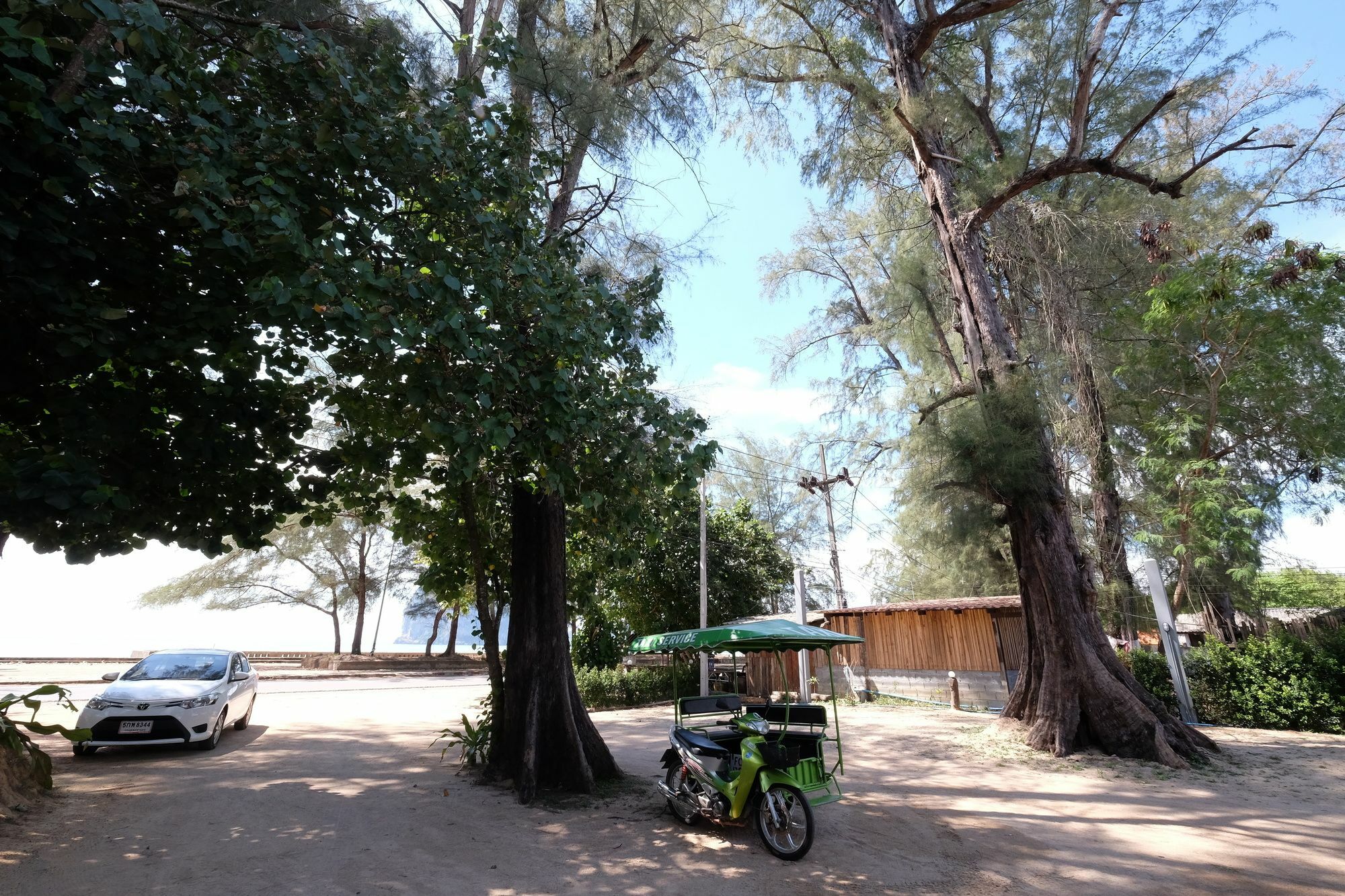 Guest house Fisherman's Hut , ขนำชาวเลโฮมสเตย์ 2*