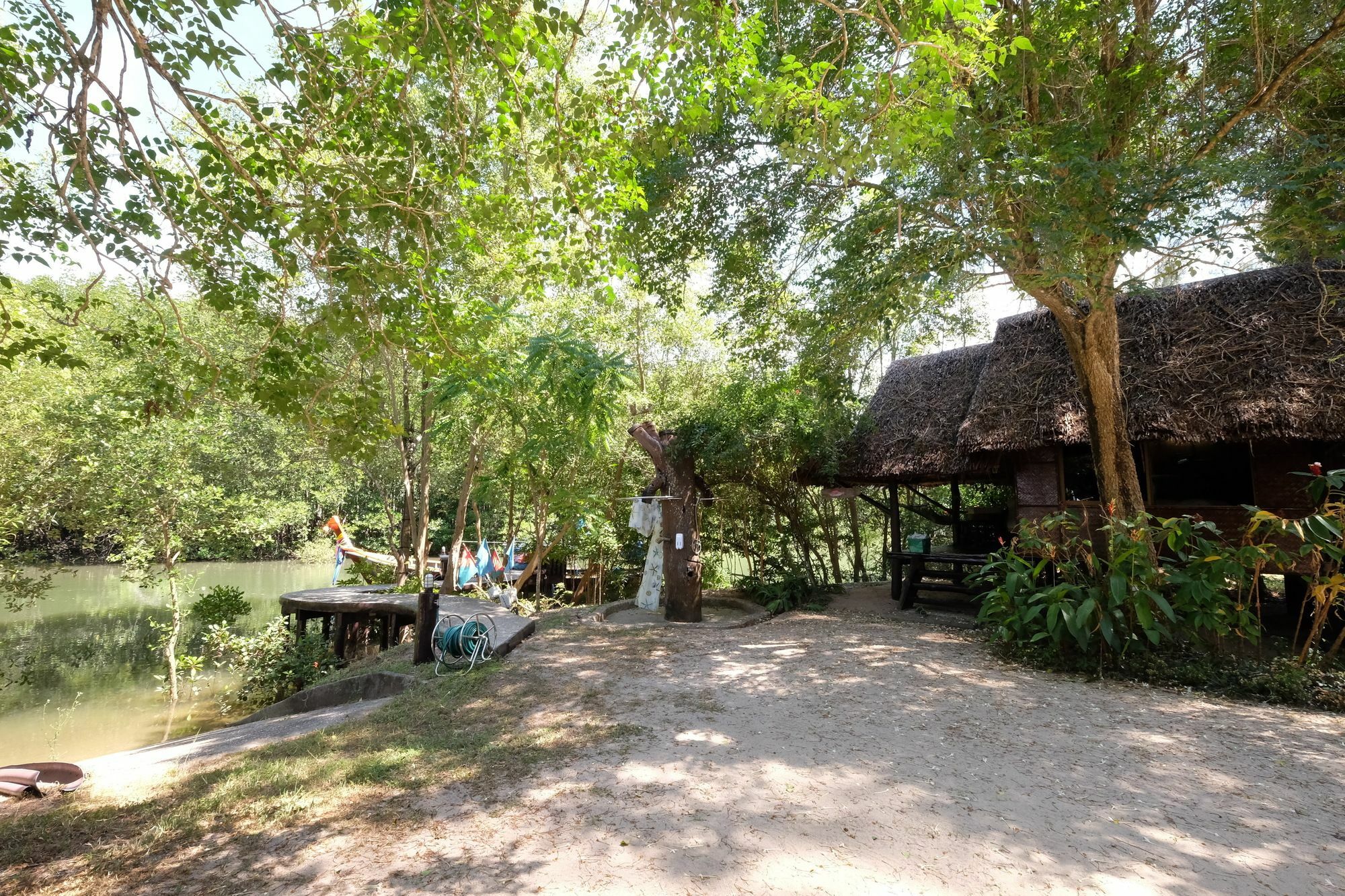 Fisherman's Hut , ขนำชาวเลโฮมสเตย์ 2*
