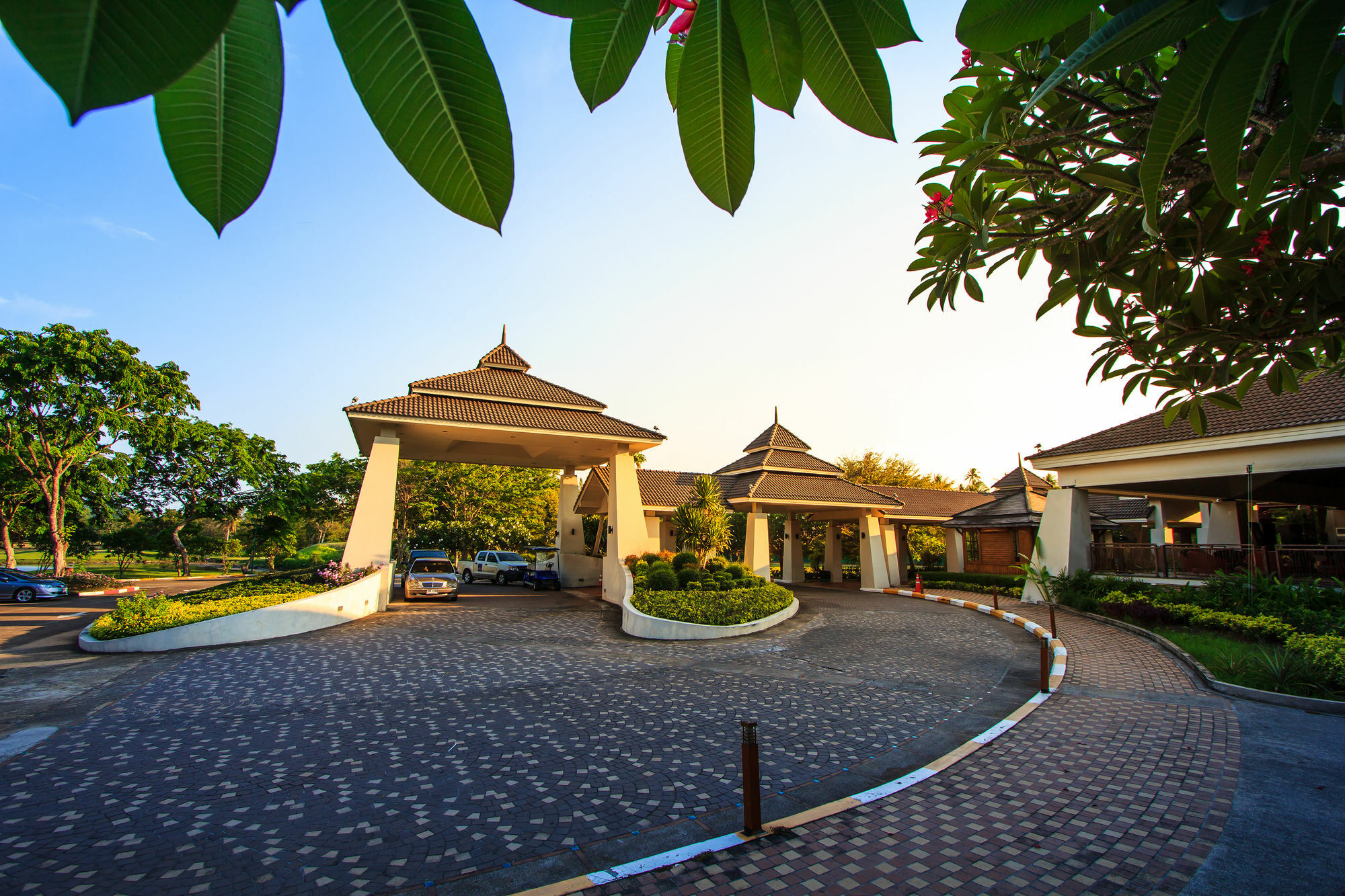 The Nouveau And Golf Chumphon