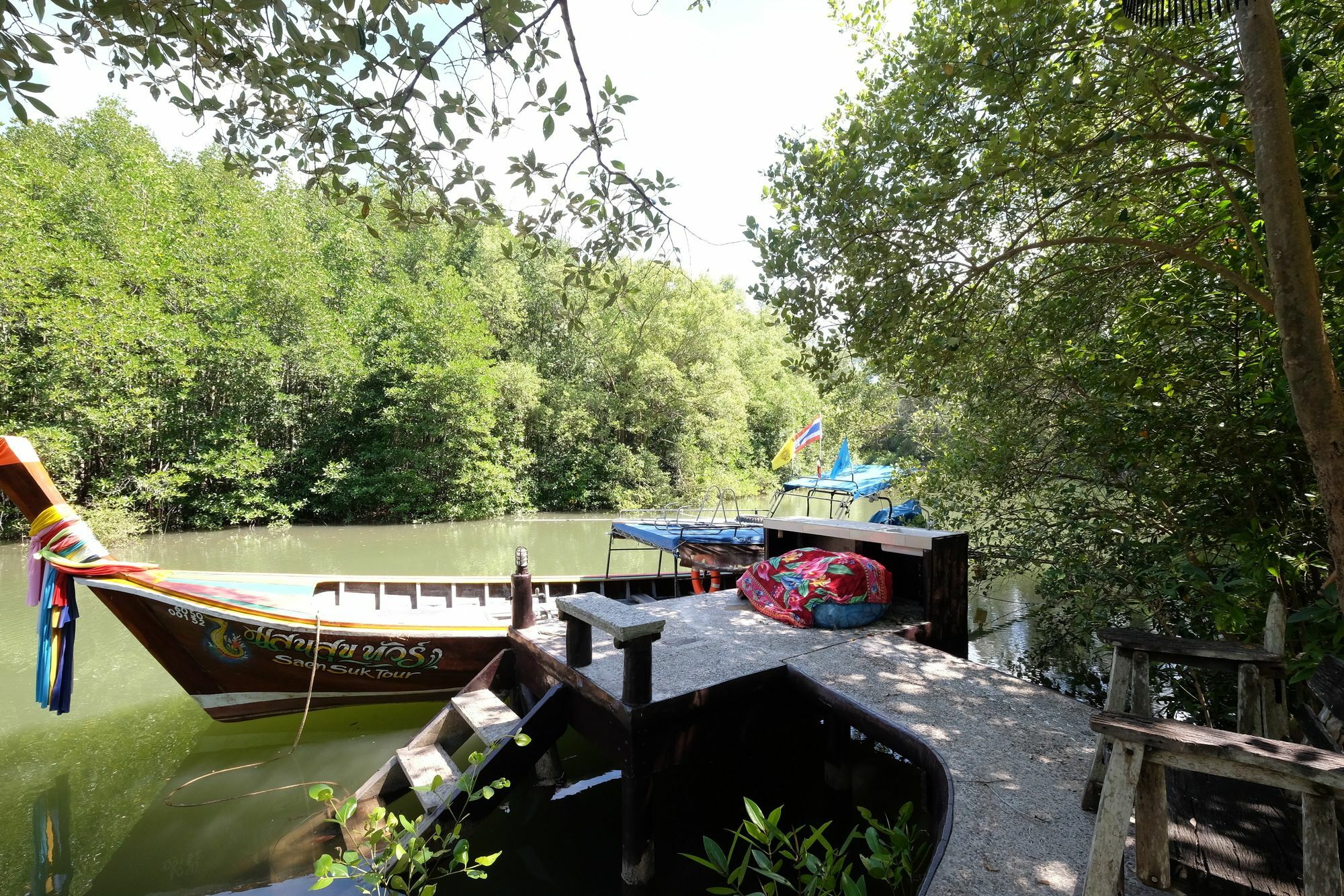 Guest house Fisherman's Hut , ขนำชาวเลโฮมสเตย์ 2*