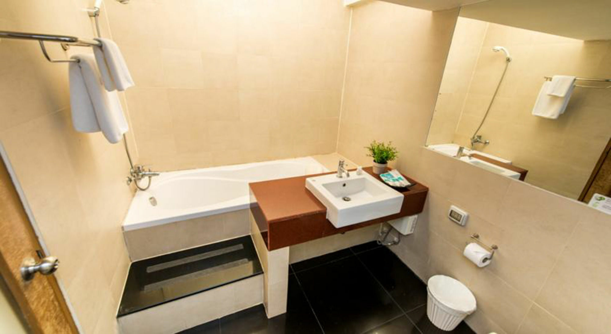 Aparthotel Laemtong Serviced 3*