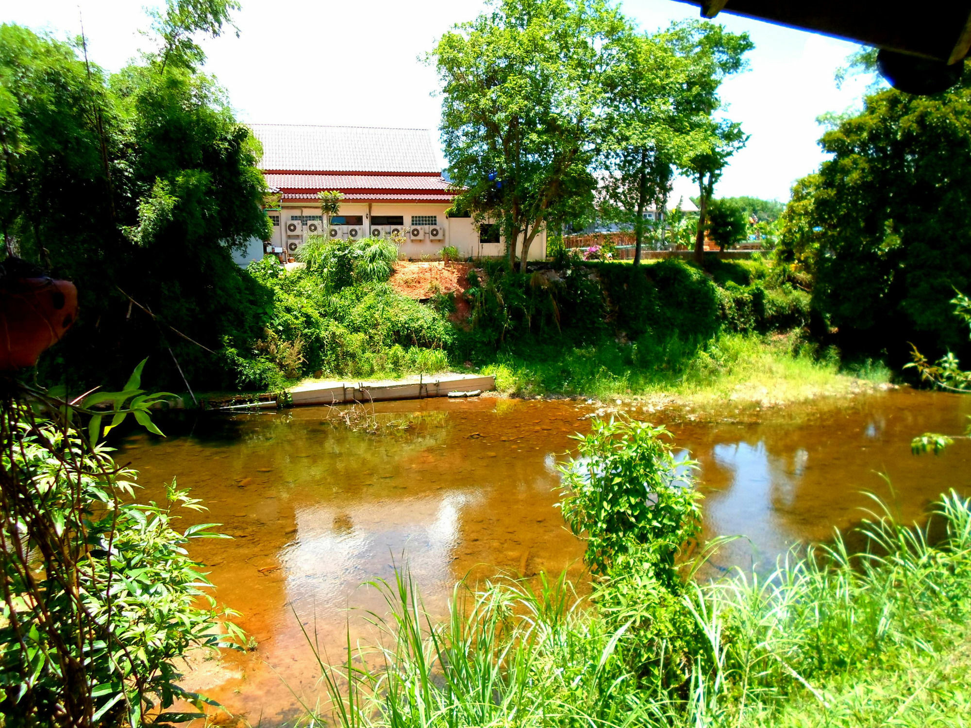 Baan Rimnam Khao Sok 2*