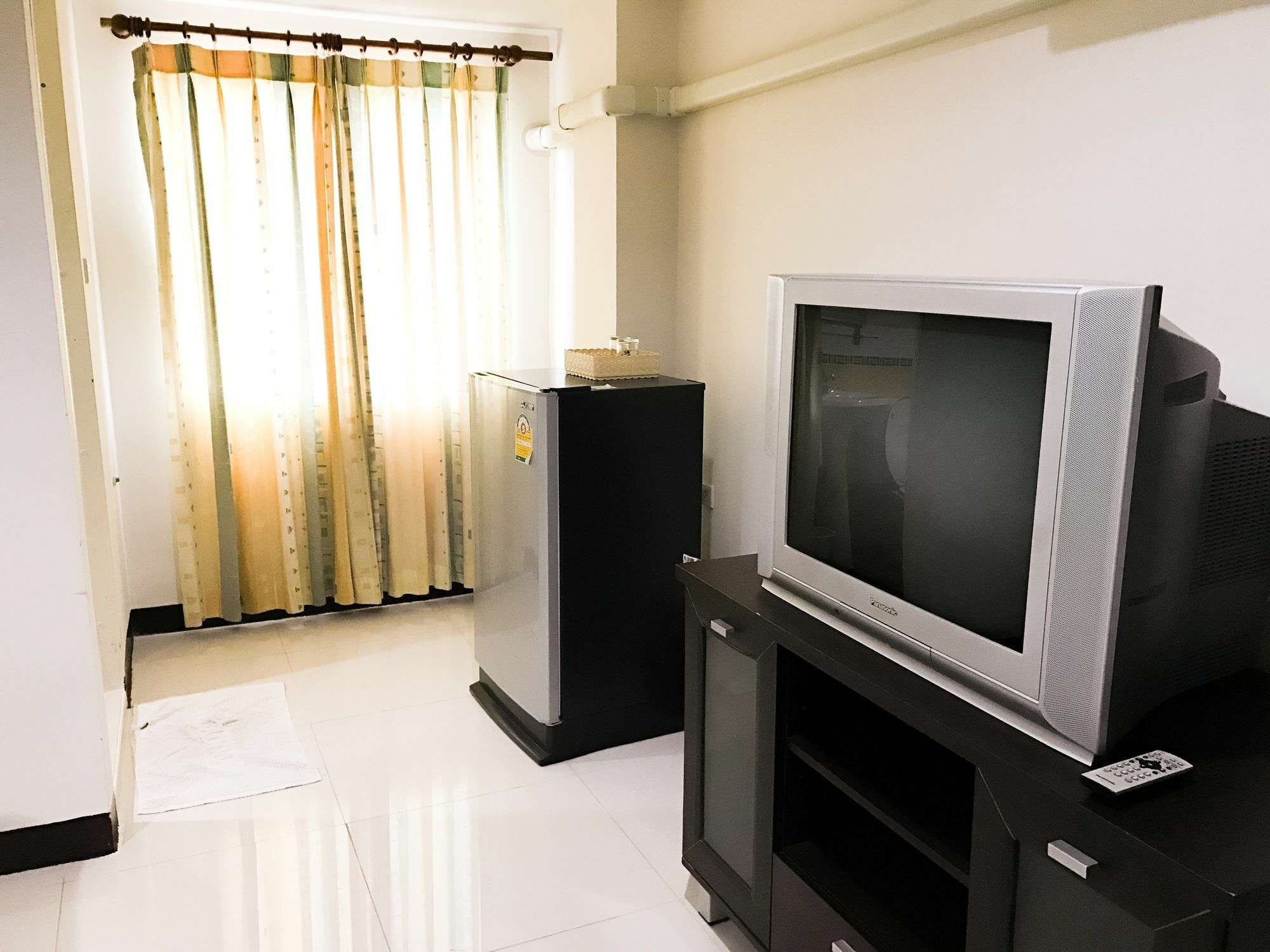 Sea Land View Guest house Si Racha