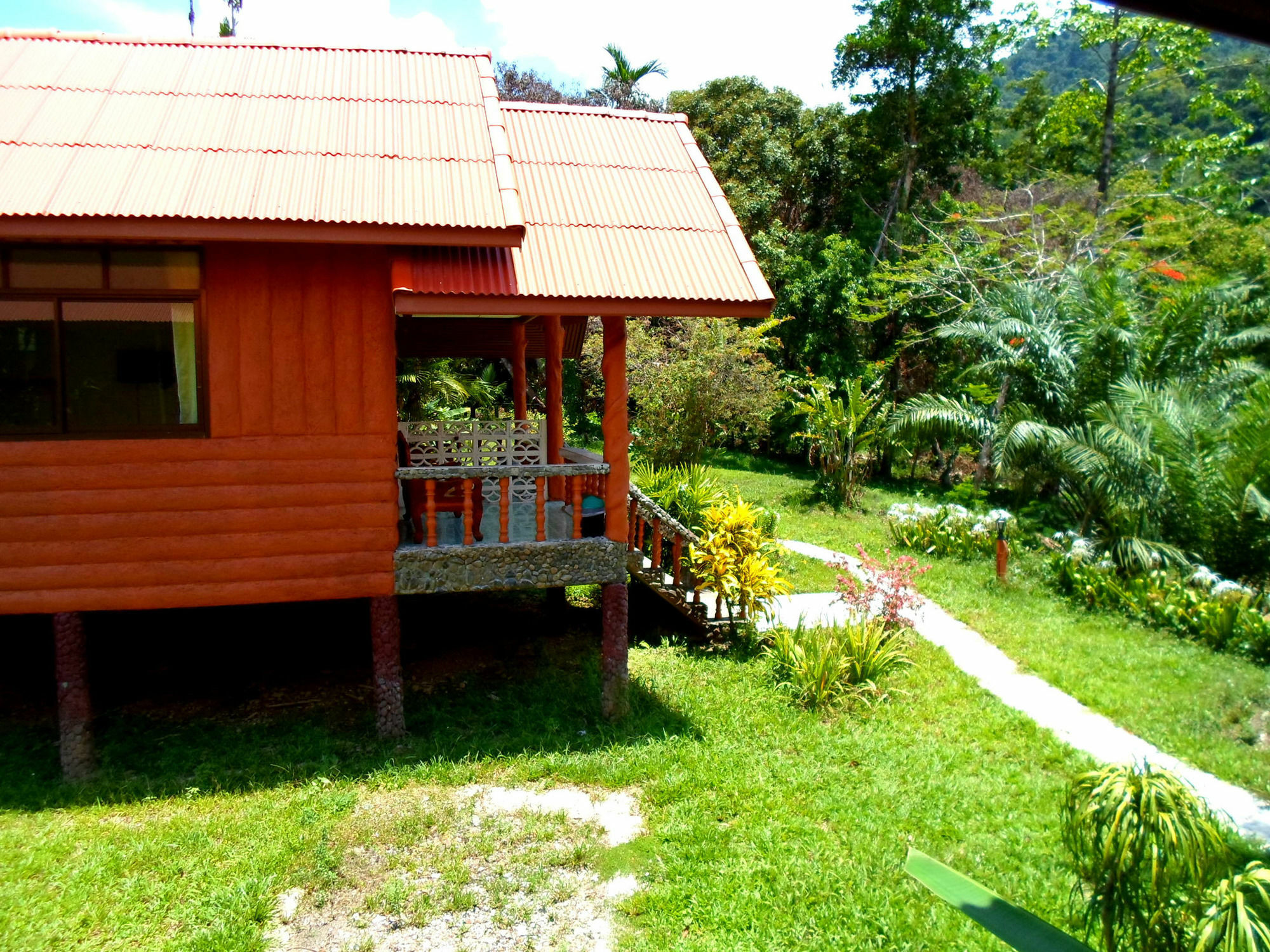Baan Rimnam Khao Sok Hotel