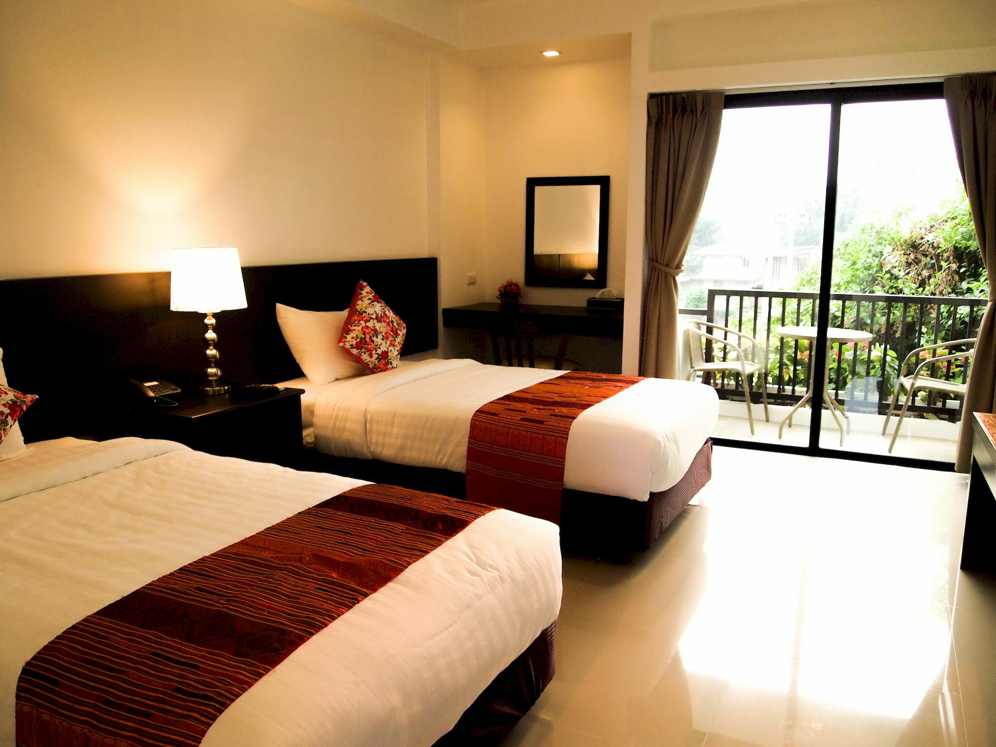 Baan Hotel 3*