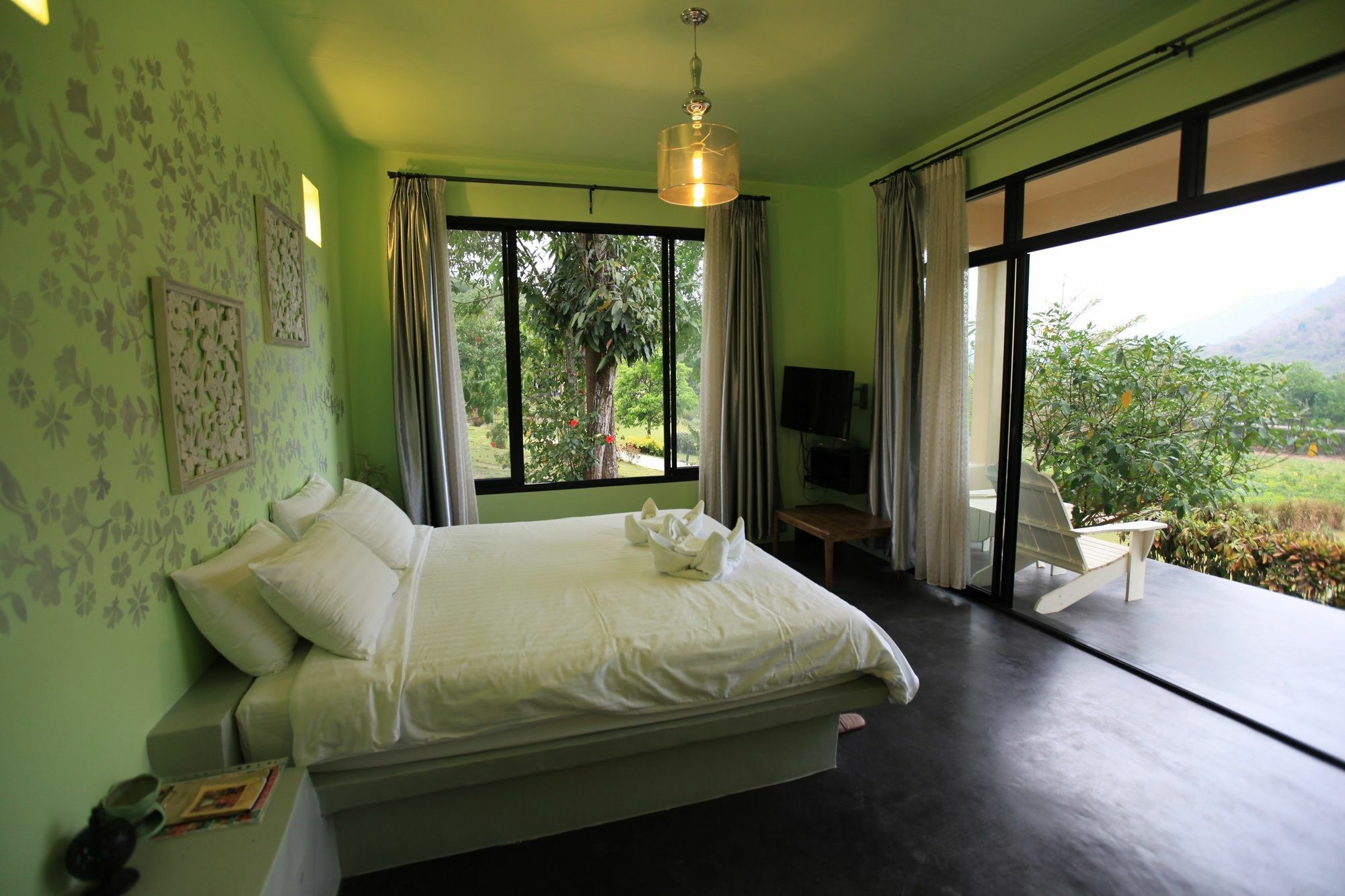 Hi-scene Resort Suan Phueng