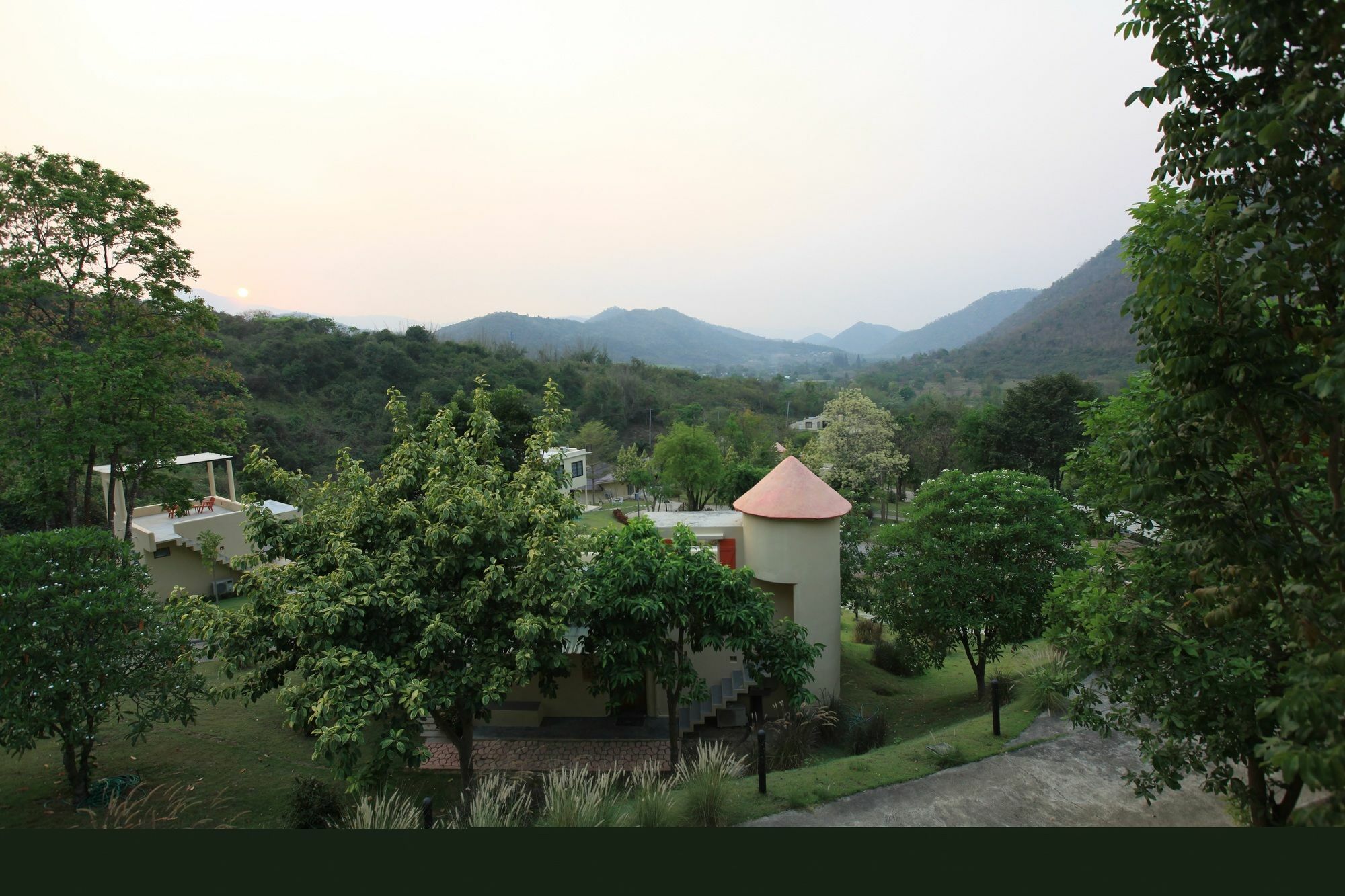 Hi-scene Resort 3*
