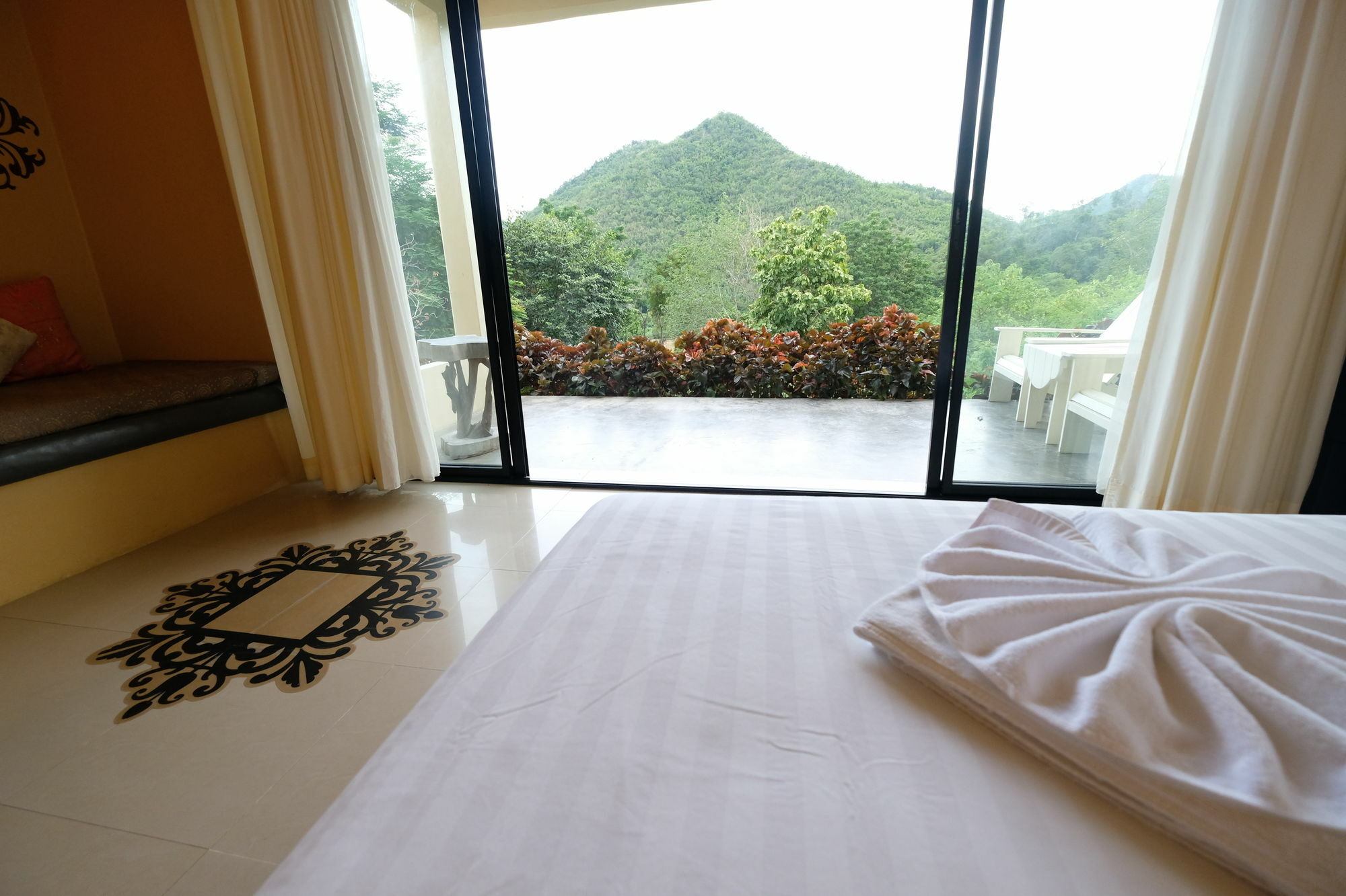 Hi-scene Resort