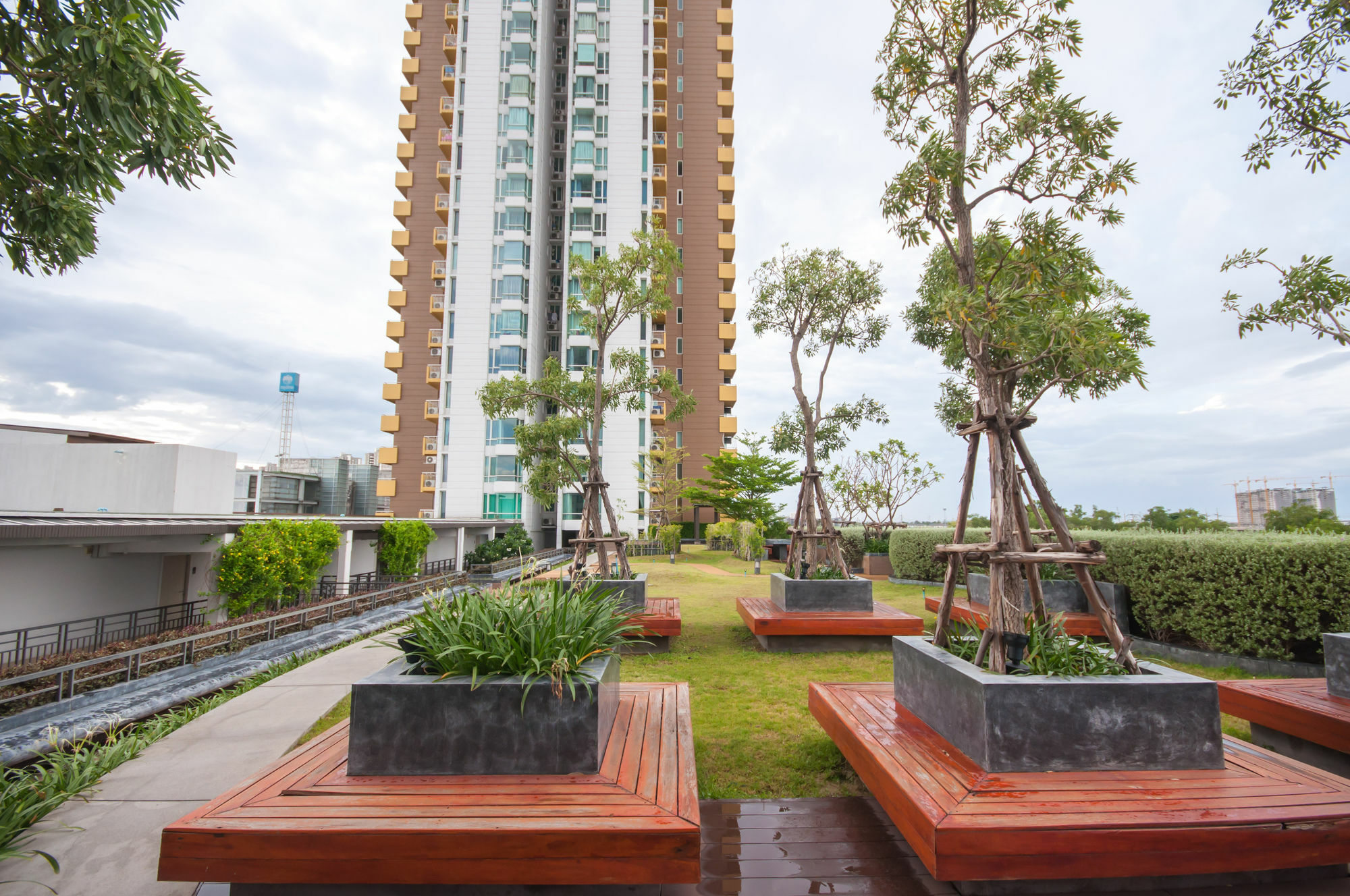 Hostel Implace Impact At M Sociaty Pak Kret