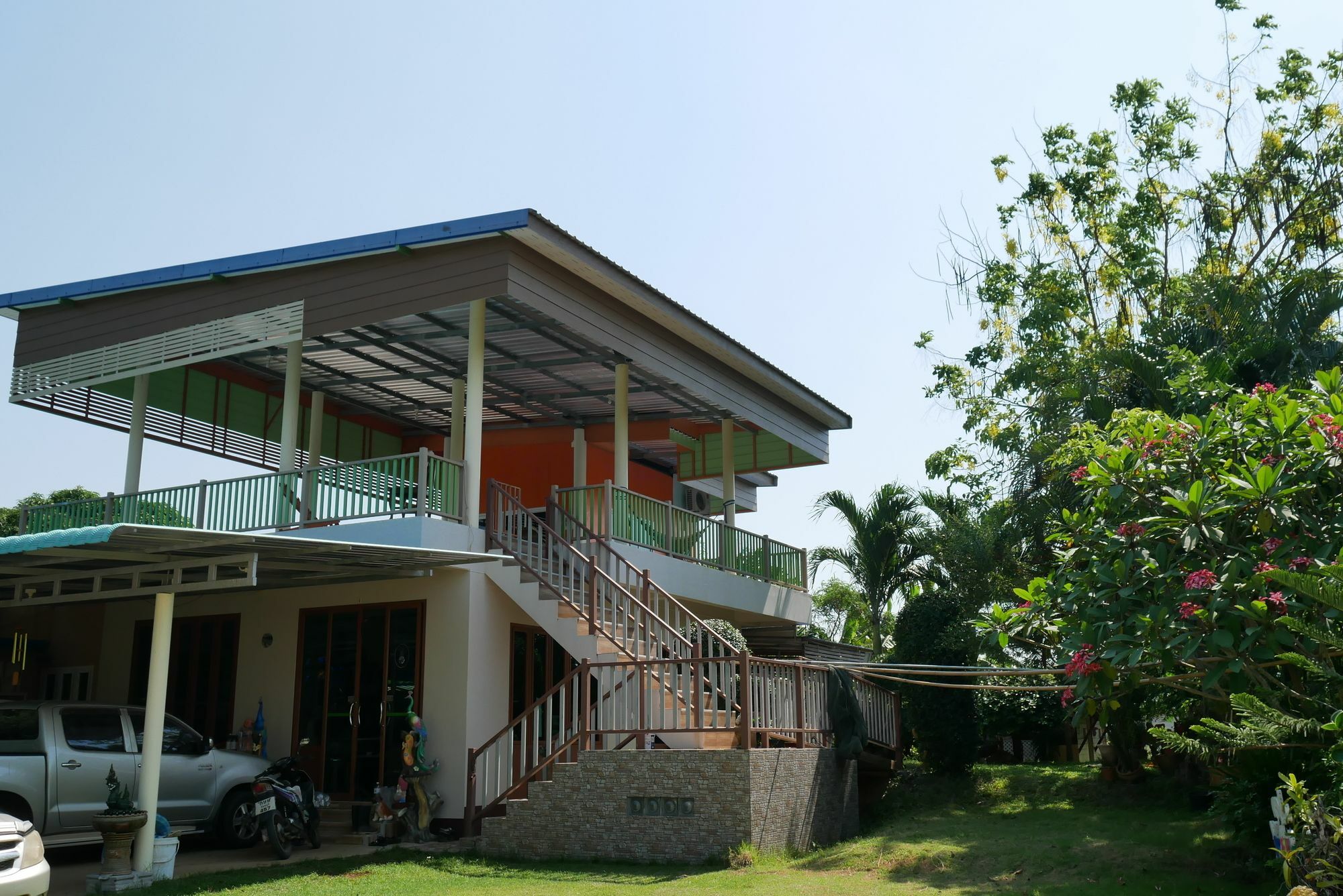 Guest house Baan Pak Phutawan 2*