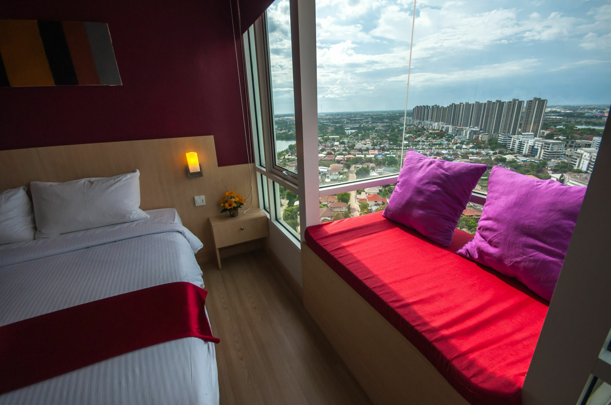 Hostel Implace Impact At M Sociaty Pak Kret