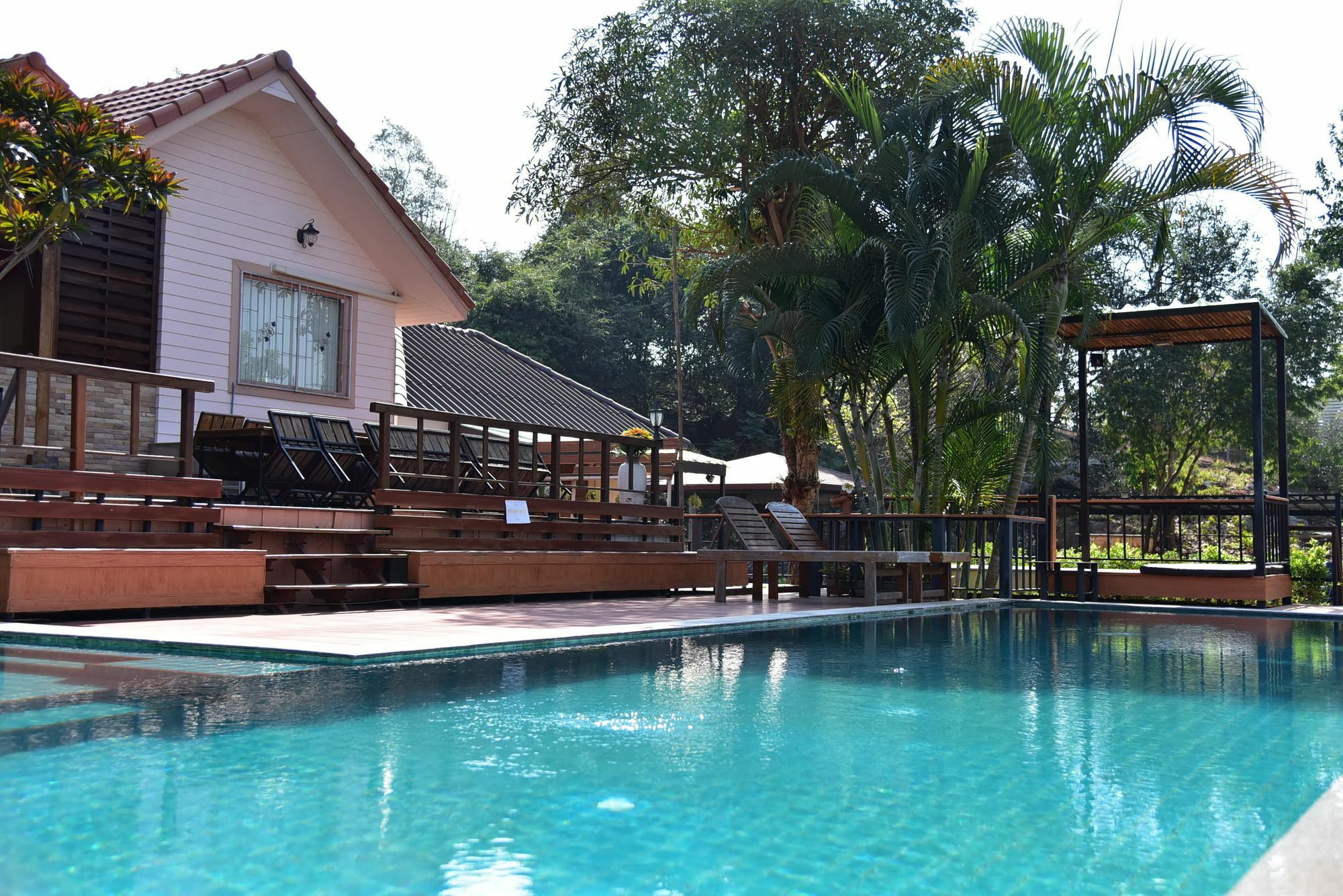 Dusit Talai Resort Nong Nam Daeng