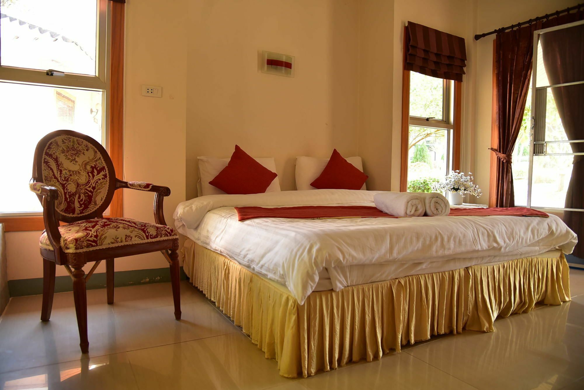 Resort Dusit Talai 3*