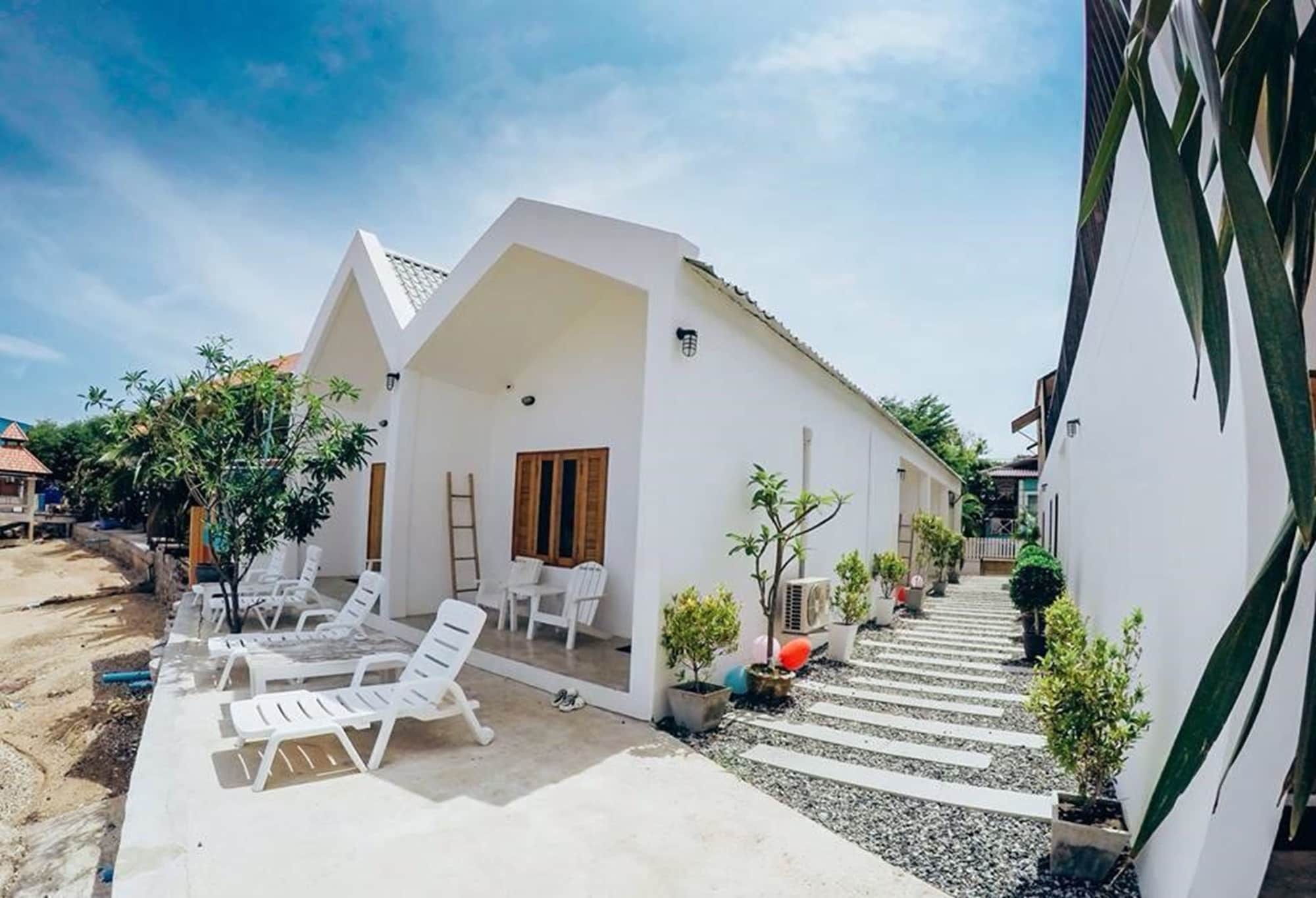Baan Rinrak บ้านรินรักษ์ Ko Lan