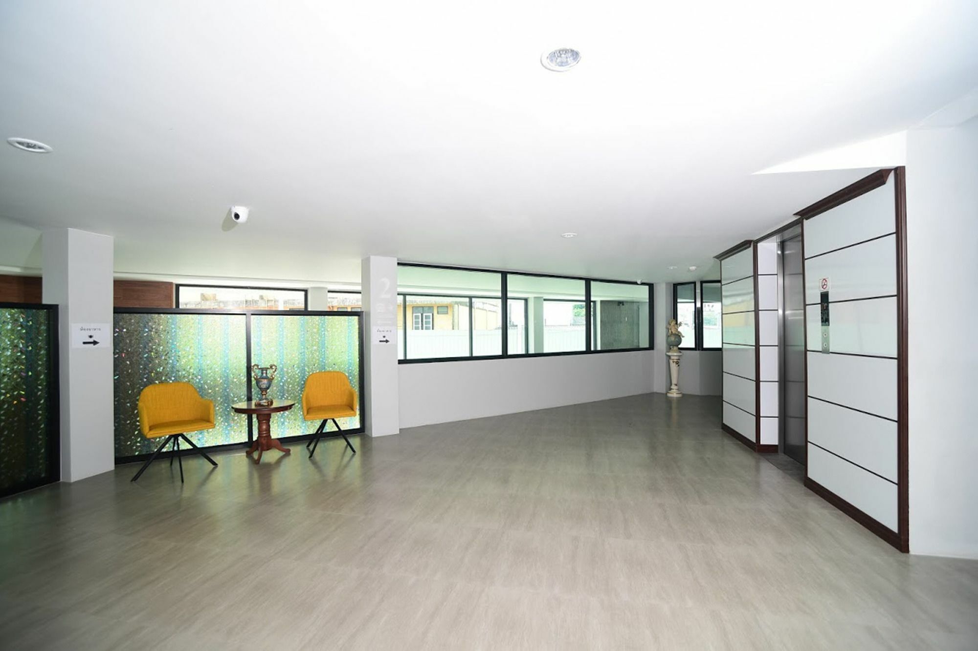 Center 3*