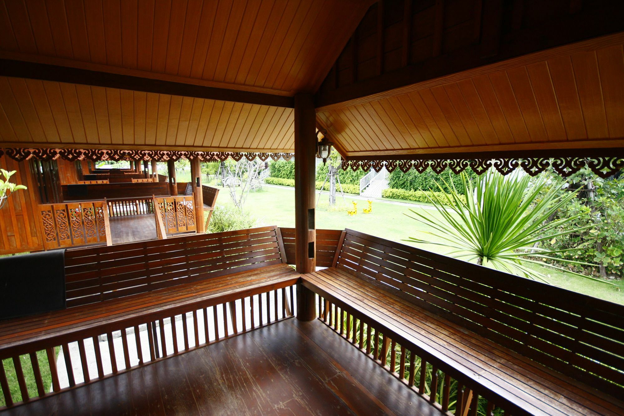 Grand Garden