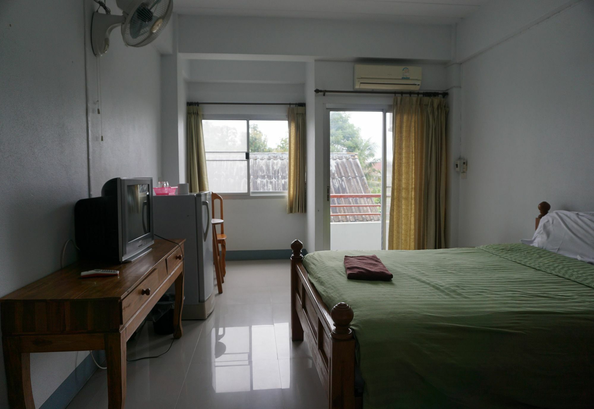 Guest house Kasarin Court