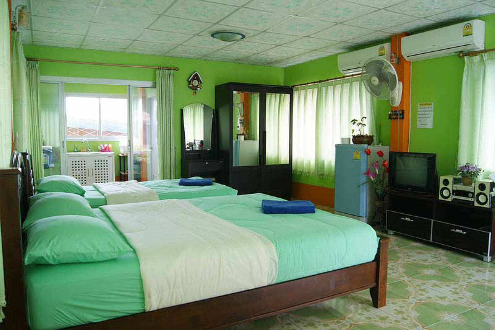 Buachompoo Hotel 2*
