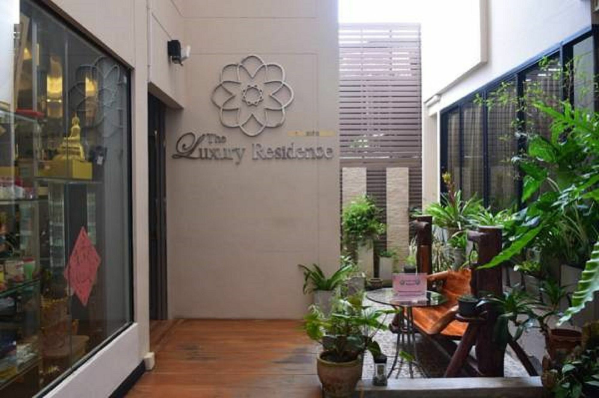 The Luxury Aparthotel 3*