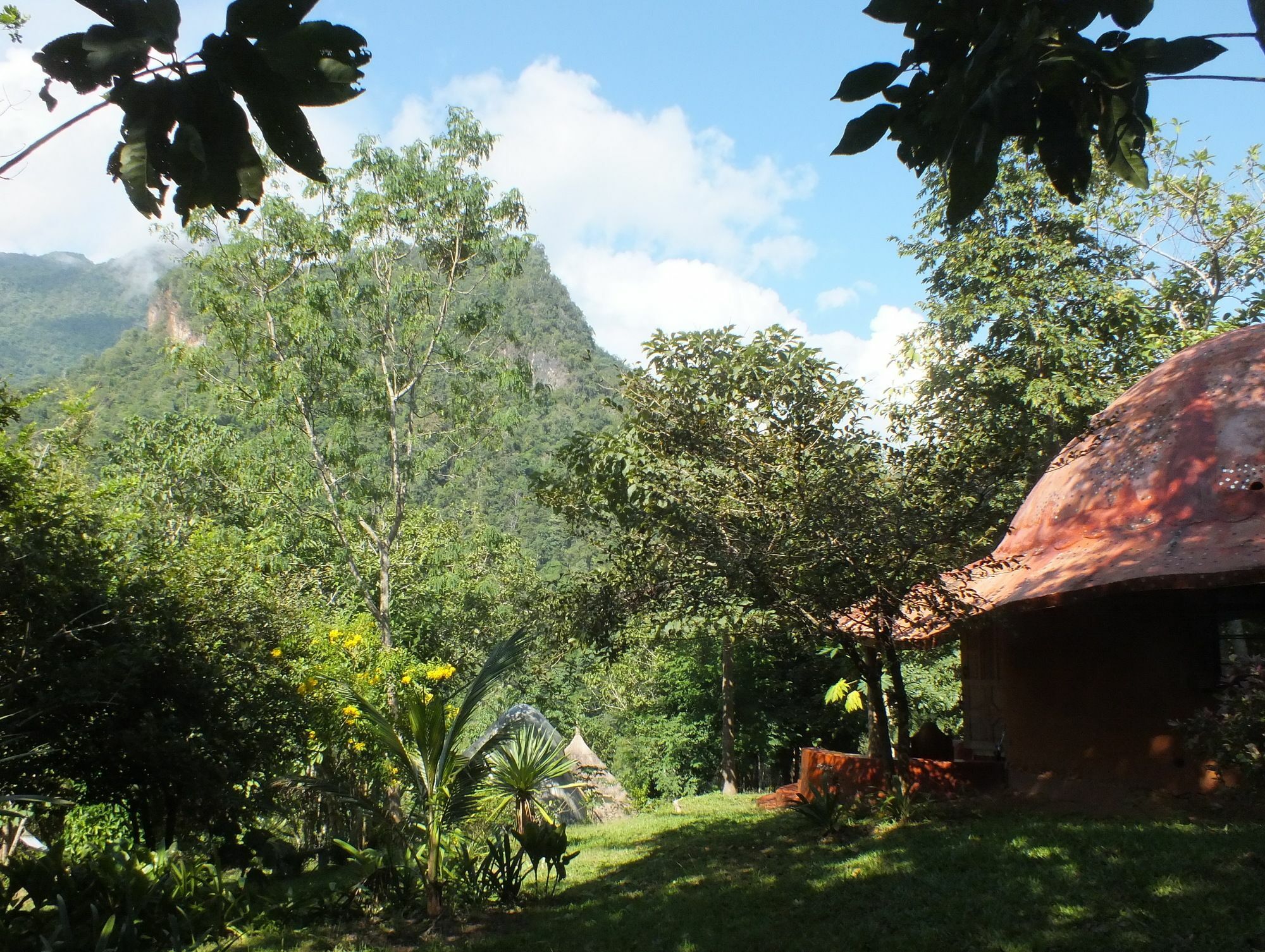 Bed & Breakfast Roundhouses *
