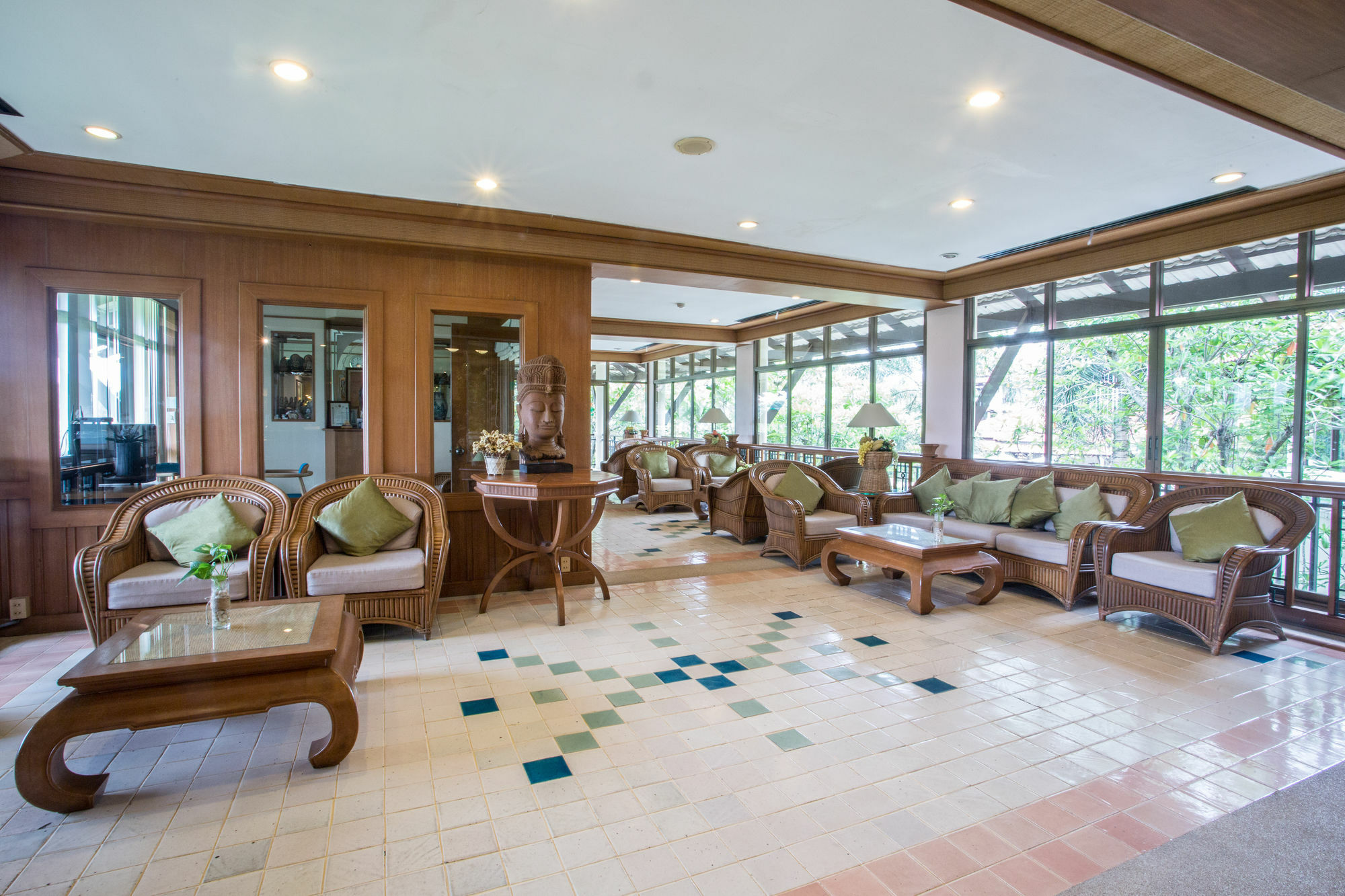 Maneechan - Sha Extra Resort