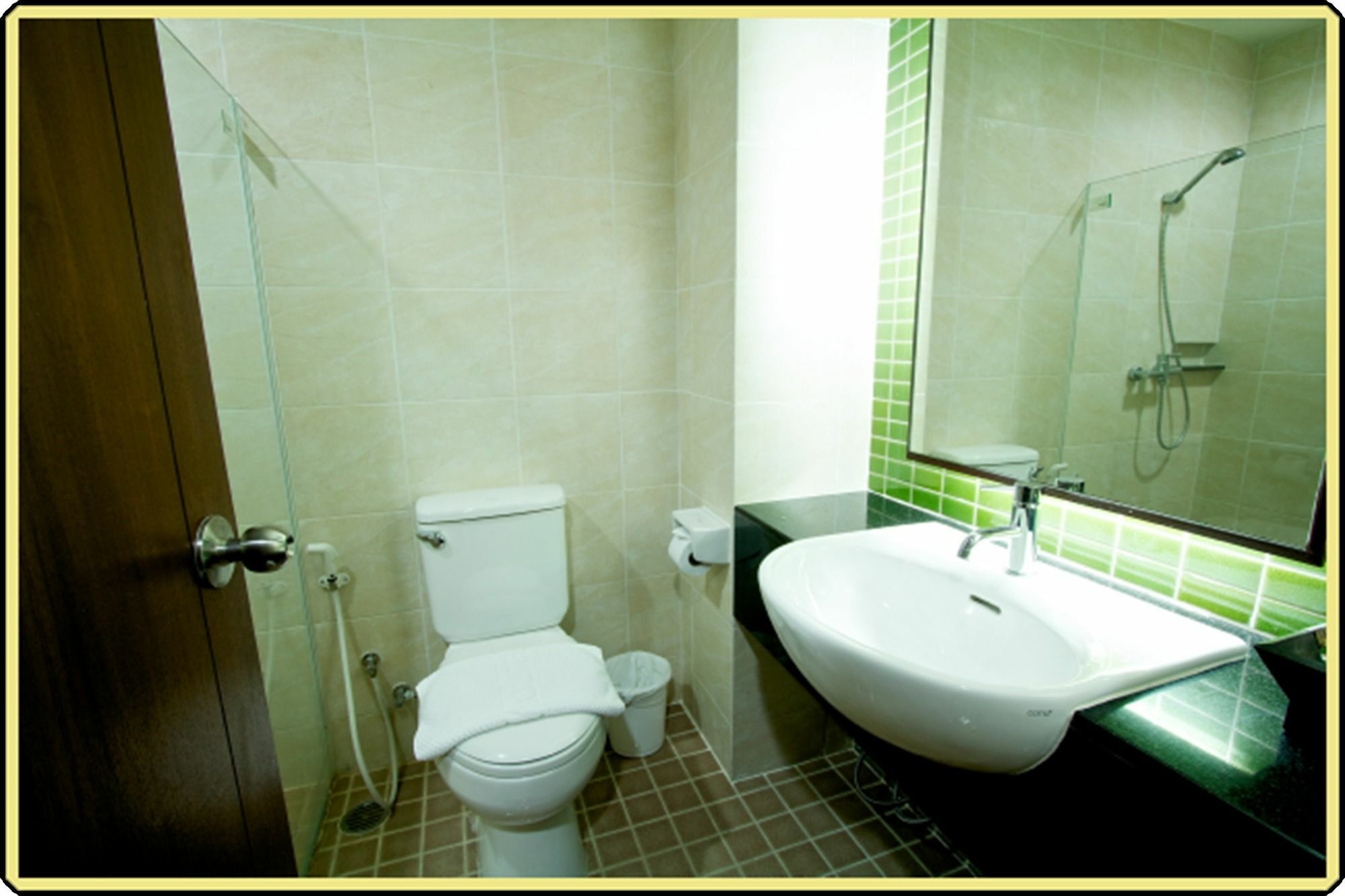 Wangchan Riverview Hotel 3*
