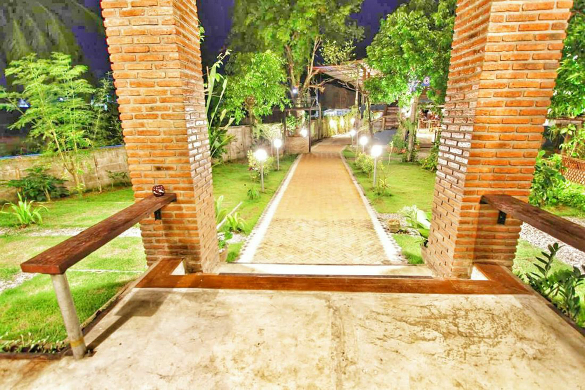 Above The Sea Maesariang 3* Mae Sariang
