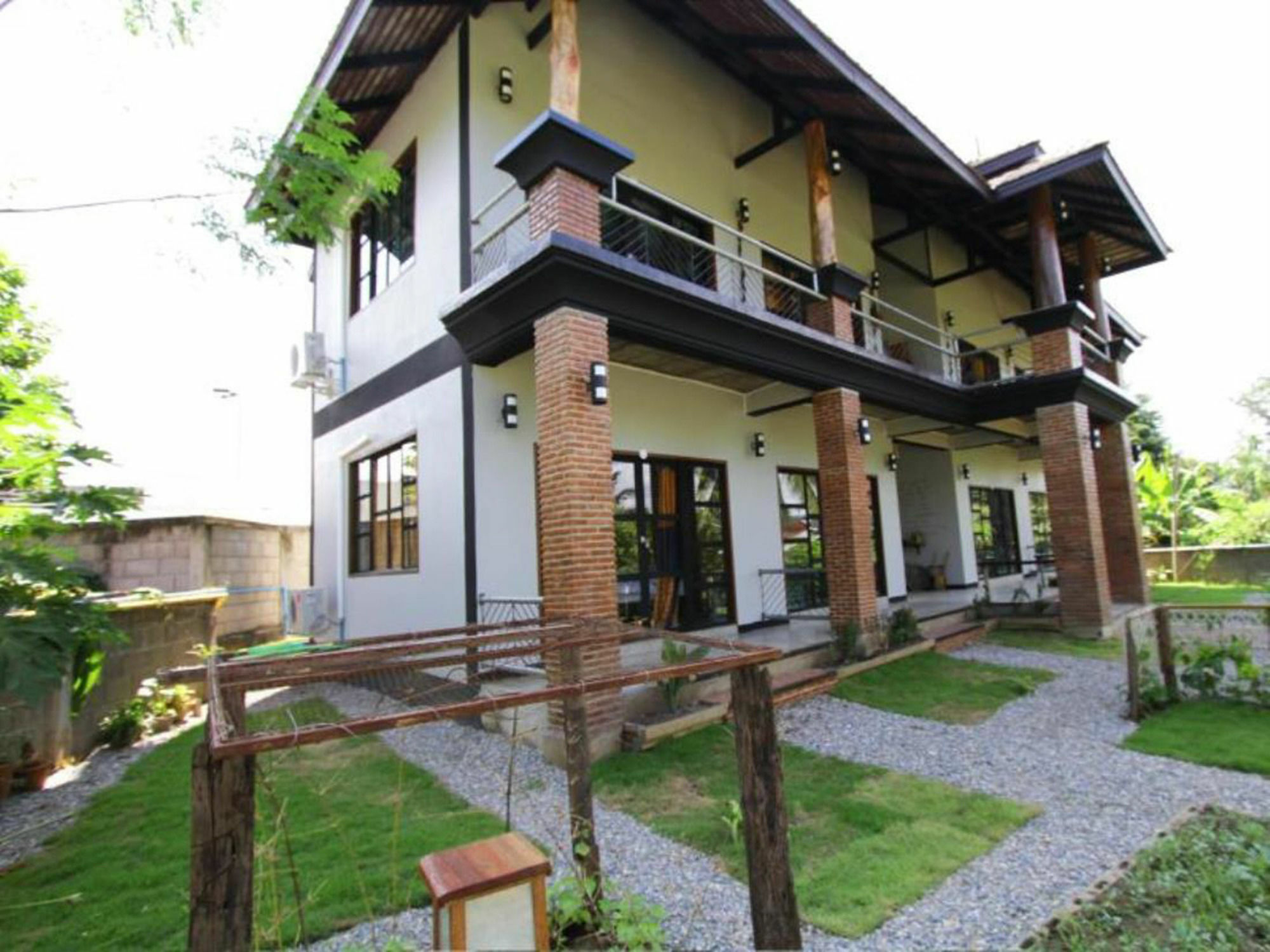 Above The Sea Maesariang Guest house