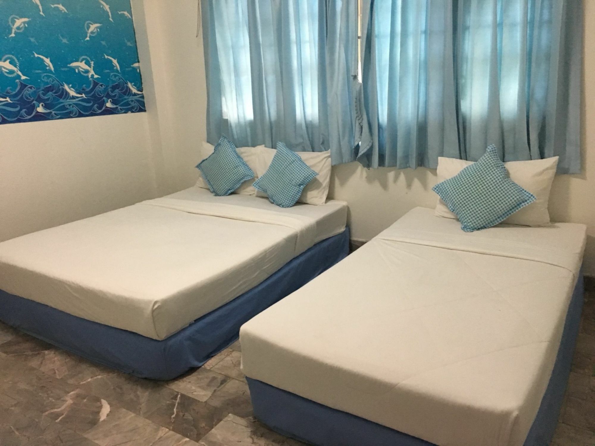 Hotel ฟ้าทะลายโจรรีสอร์ท 2*