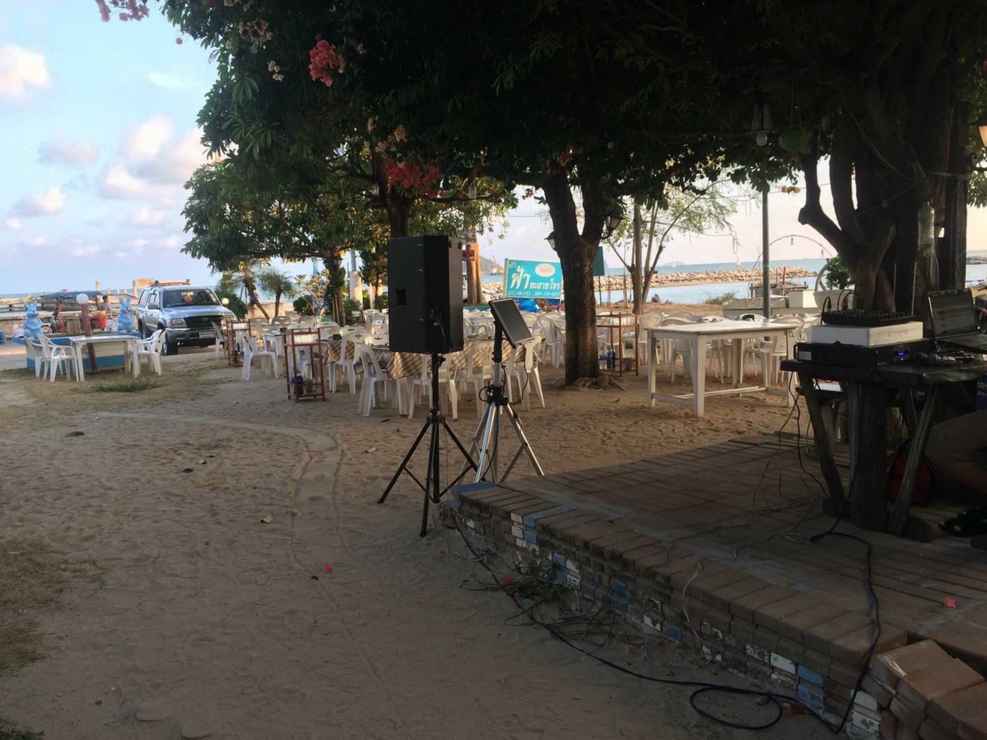 ฟ้าทะลายโจรรีสอร์ท Prachuap Khiri Khan