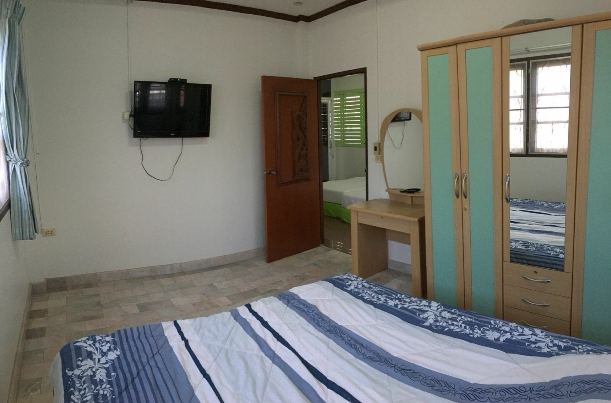 Hotel ฟ้าทะลายโจรรีสอร์ท