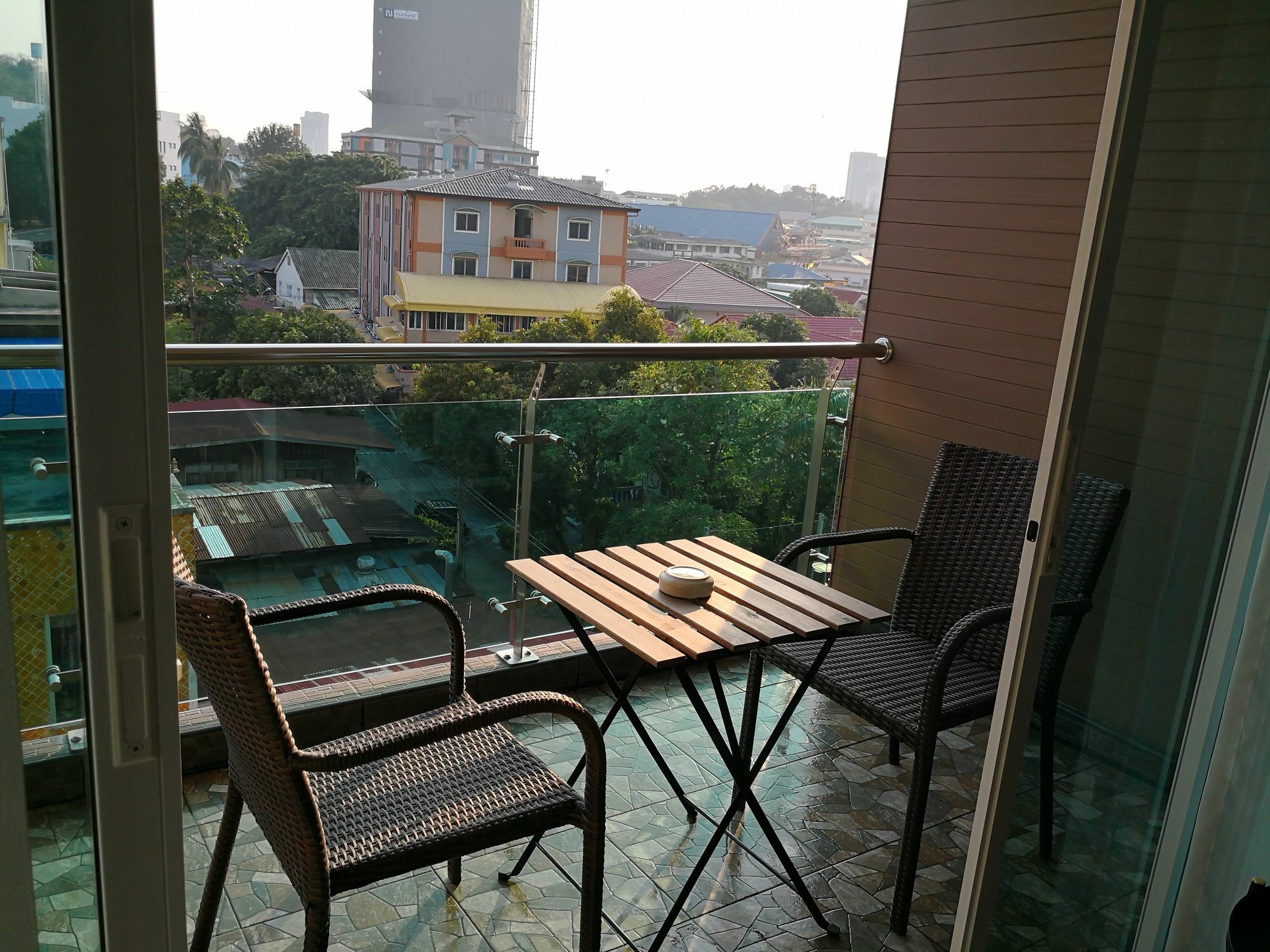 View Si Racha