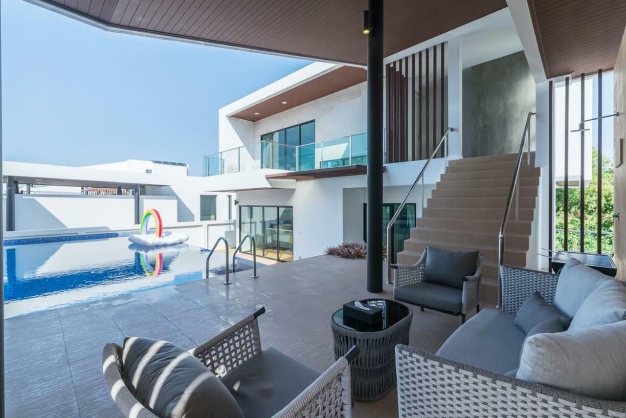 Holiday home Moevenpick Luxury Villa2fl-private Pool-sha Certified