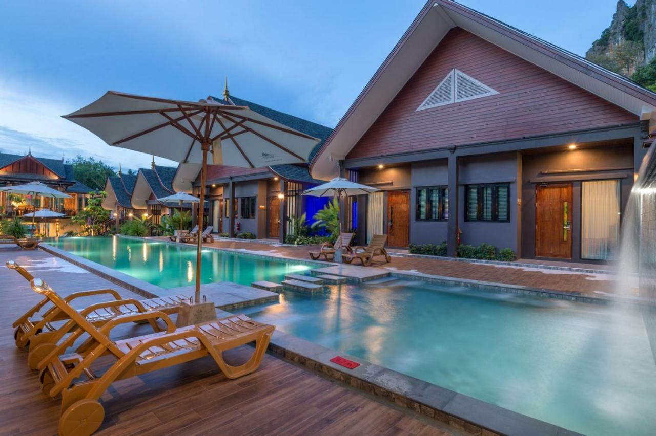 The Scene Cliff View Villa *