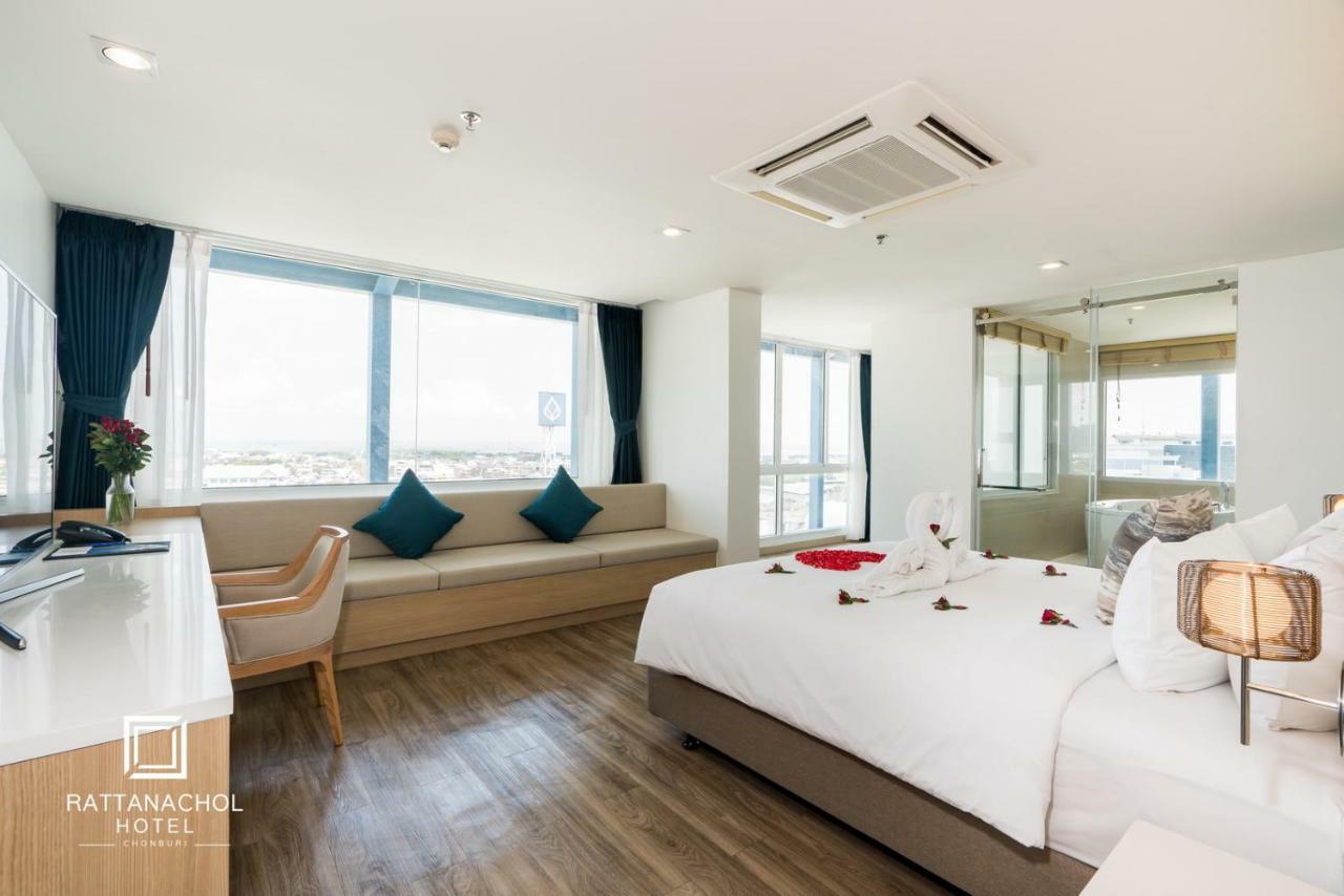 Rattanachol Hotel 4*