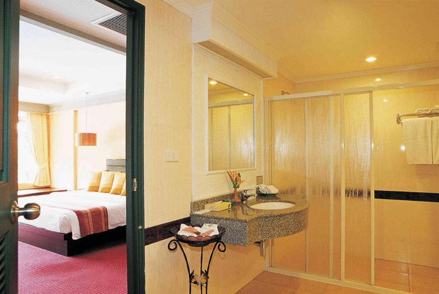 Aek-pailin River Kwai Hotel Kanchanaburi